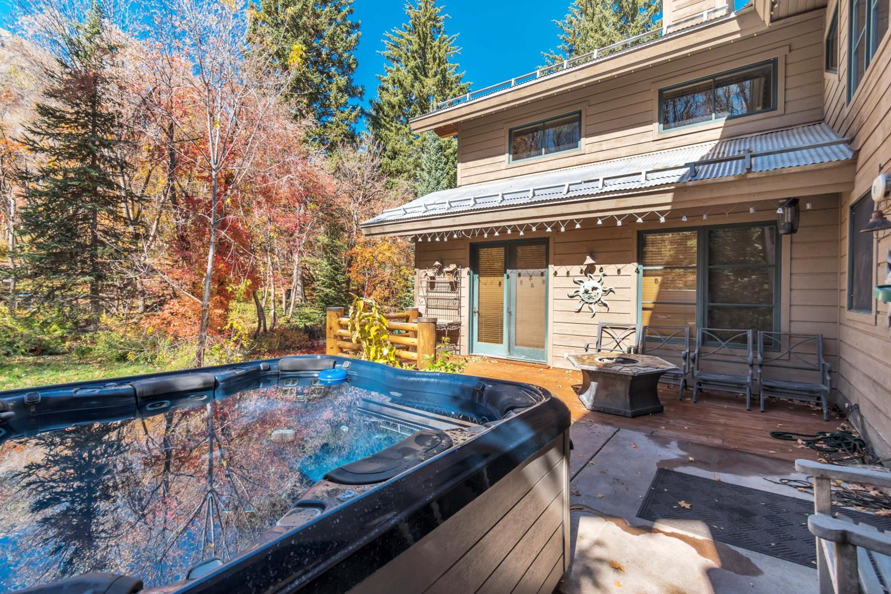 Sundance Splendor- 5-Bed Cabin Oasis with Majestic Mountain Views view 4
