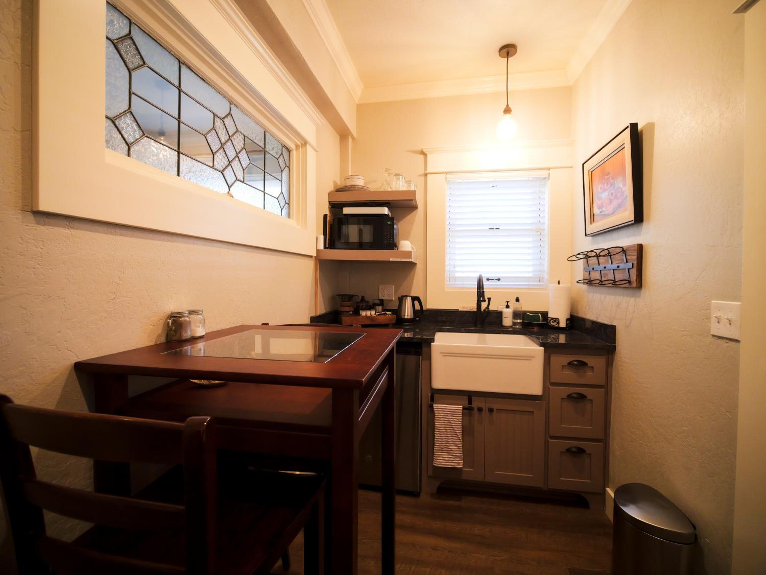 Ashland Vacations - Redtail Inn - 3 Suites Sleeps Up To 12 - Property Image 26