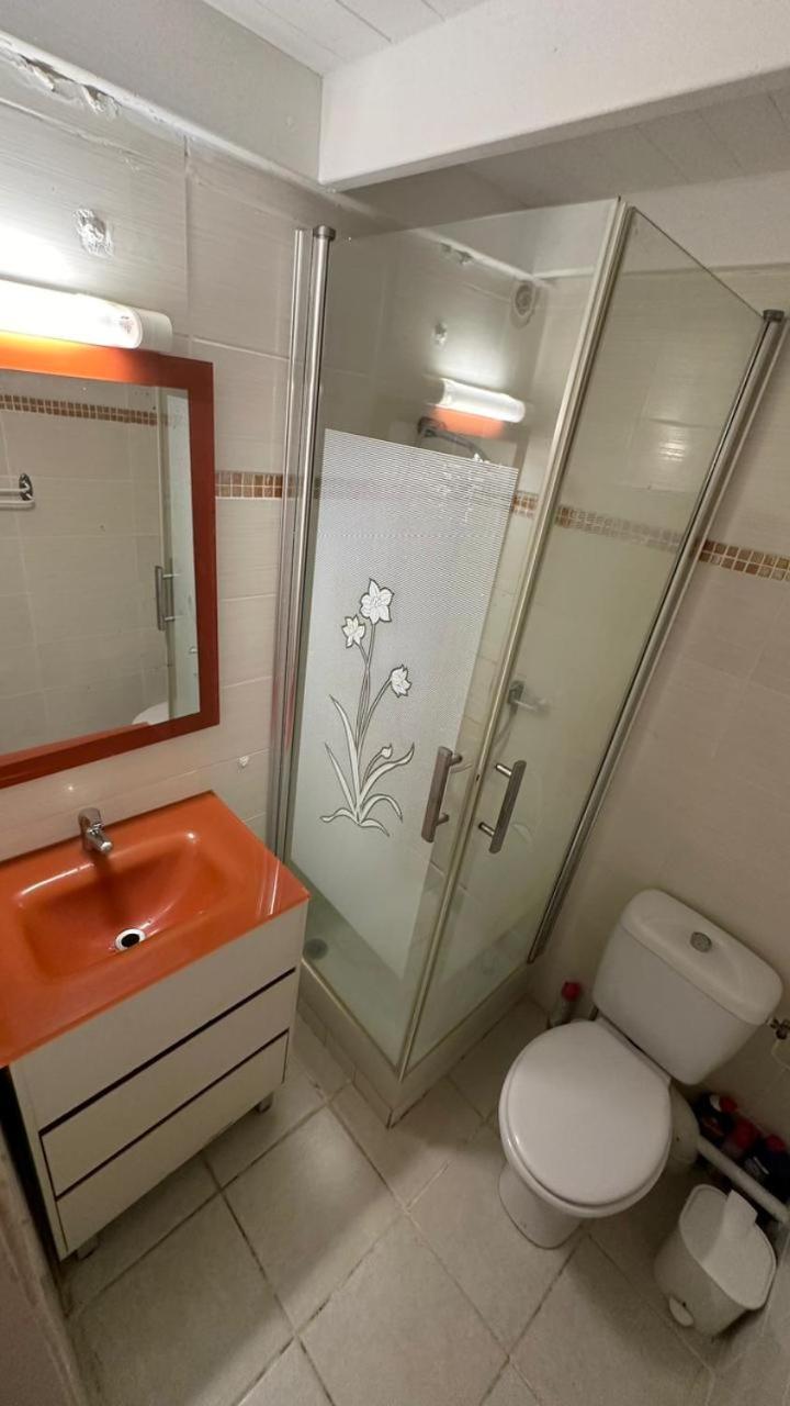 Tartane Logement familial en bord de mer avec accès direct plage & surf