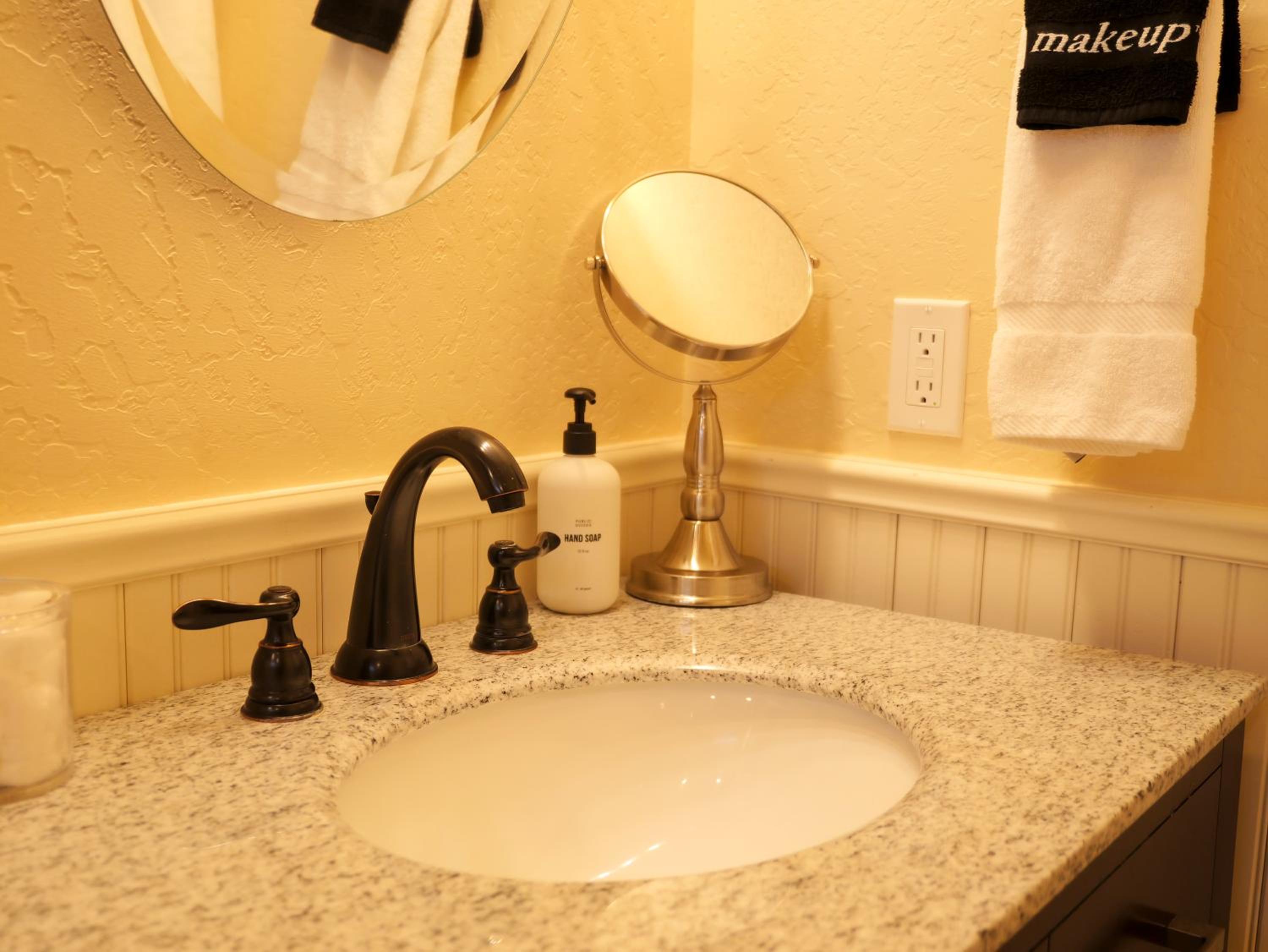 Ashland Vacations - Redtail Inn - 3 Suites Sleeps Up To 12 - Property Image 39