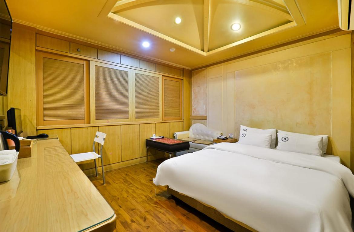 Yeoju Hightel view 3
