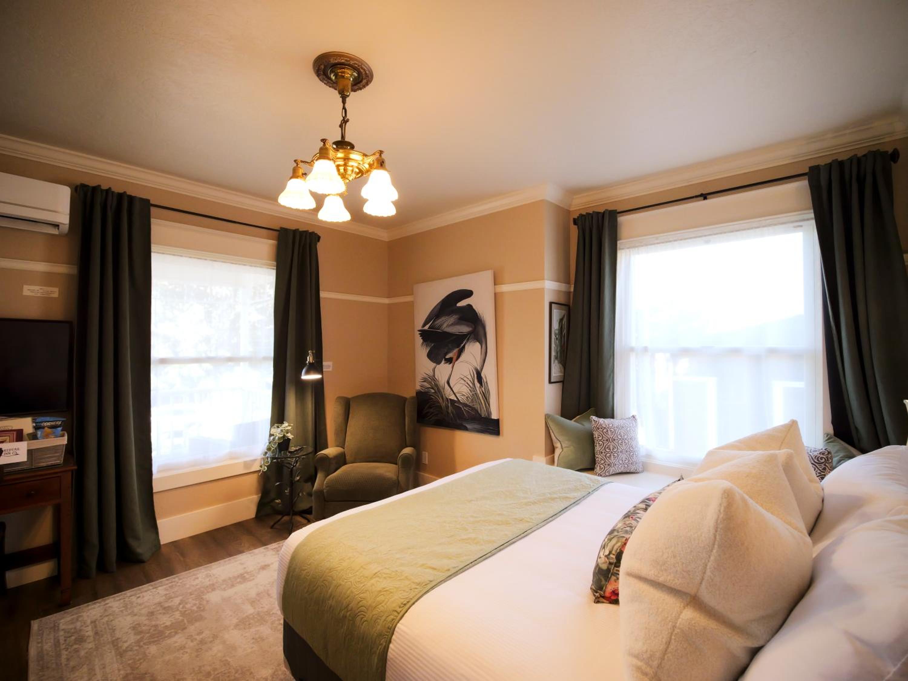 Ashland Vacations - Redtail Inn - 3 Suites Sleeps Up To 12 - Property Image 46
