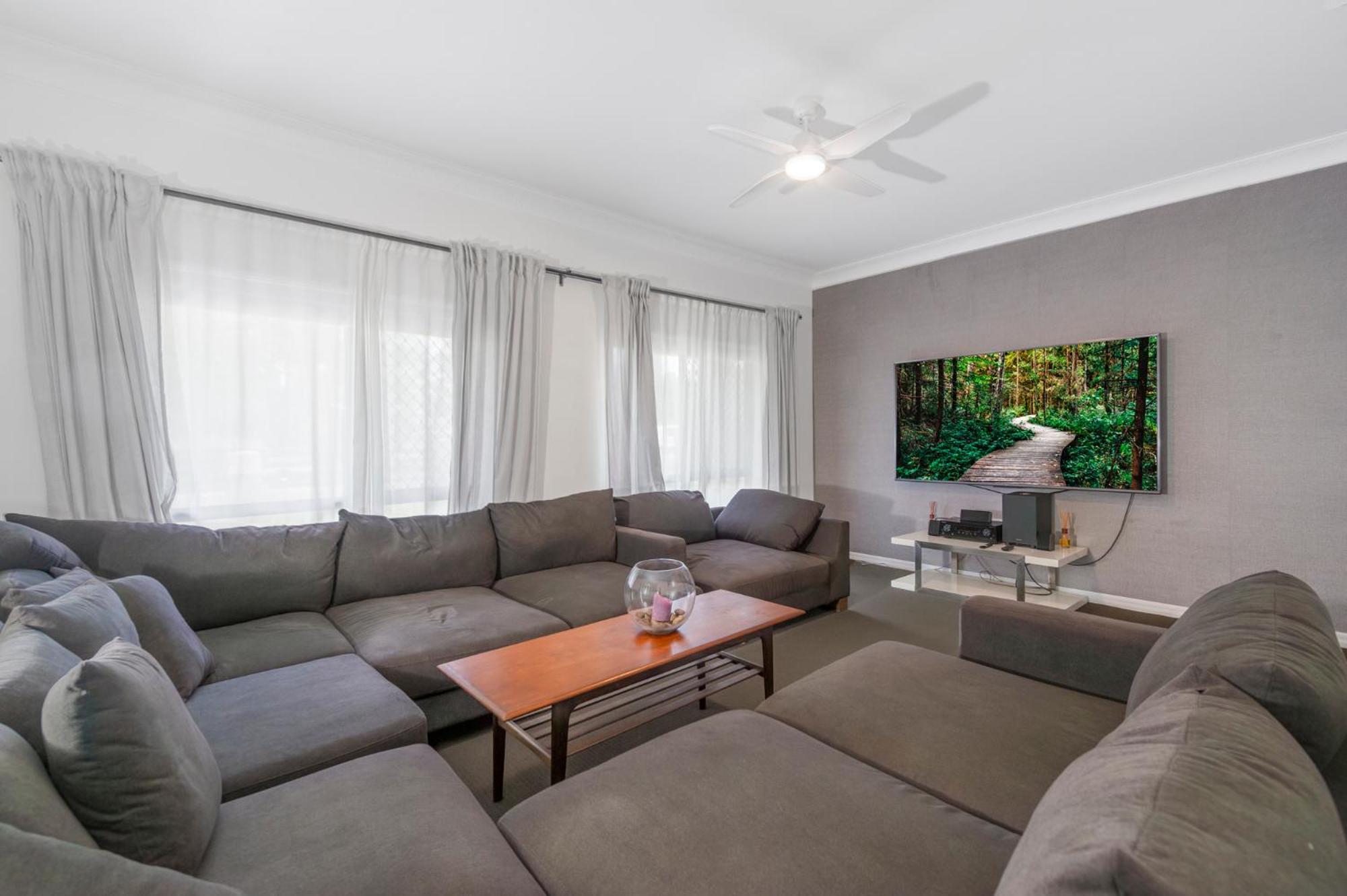 Chilled Lifestyle - huge home