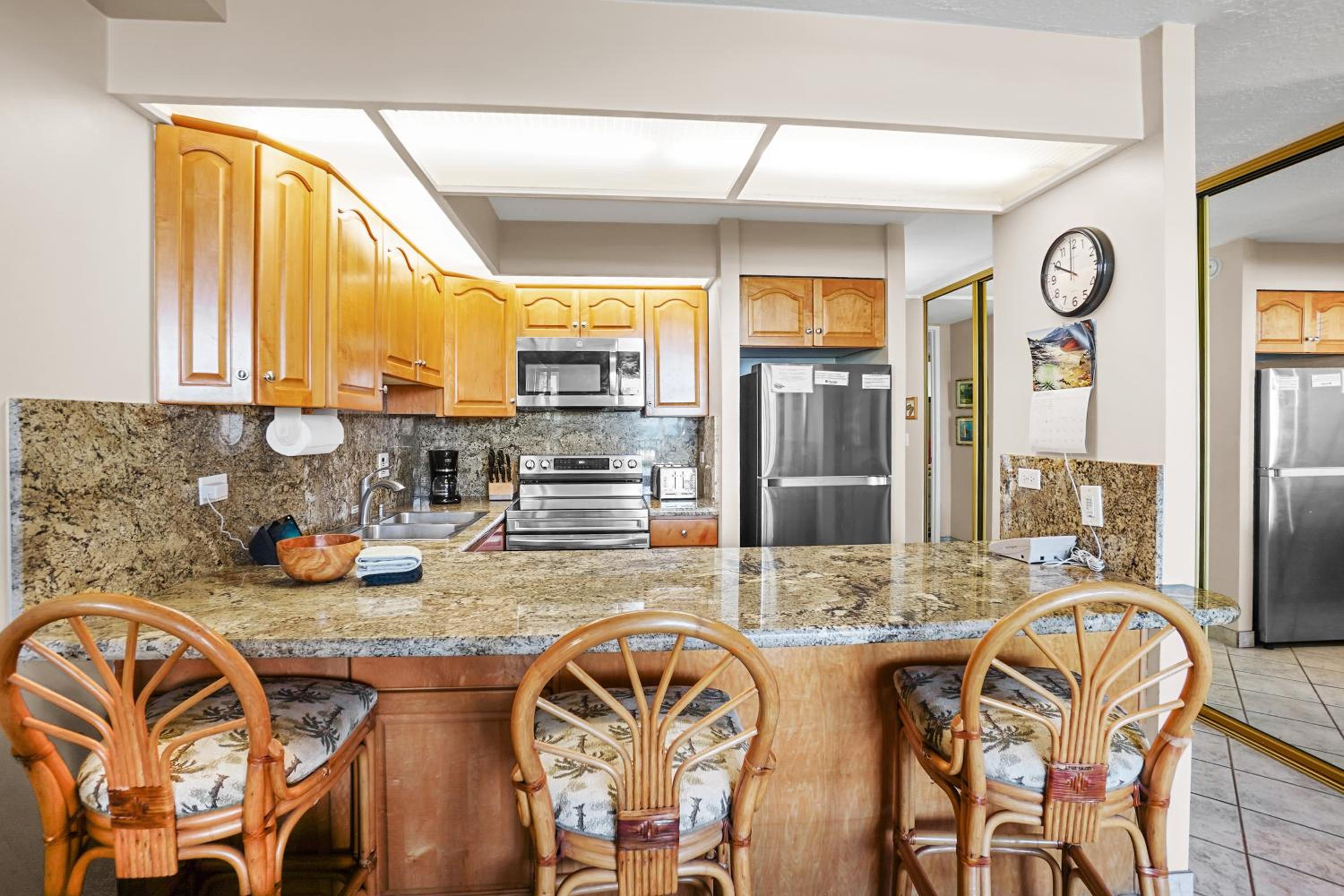 Papakea's Finest - OCEAN VIEW Luxury 2 bedroom 2 bath - AC IN EVERY ROOM view 4