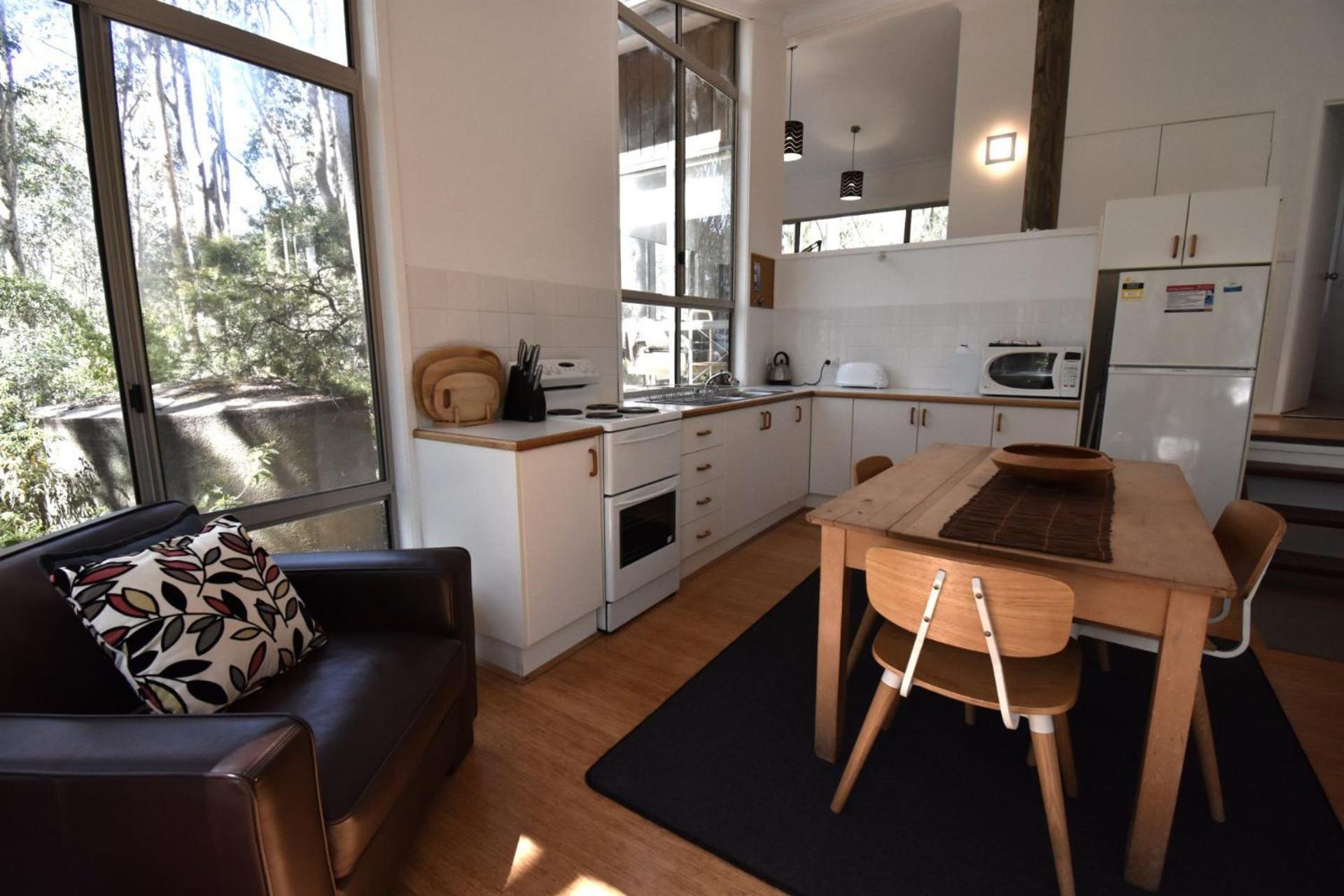 11 Burrawong