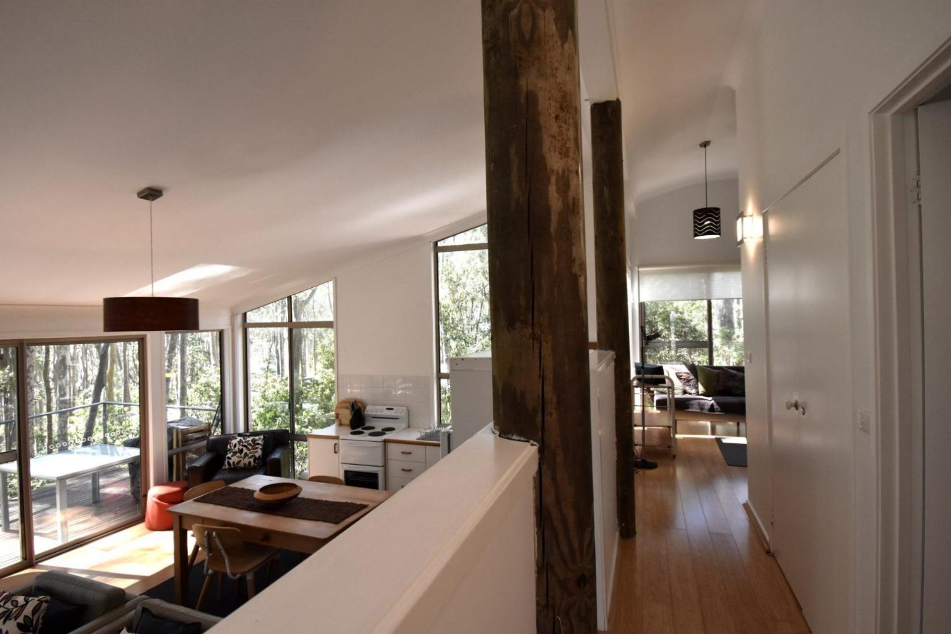 11 Burrawong