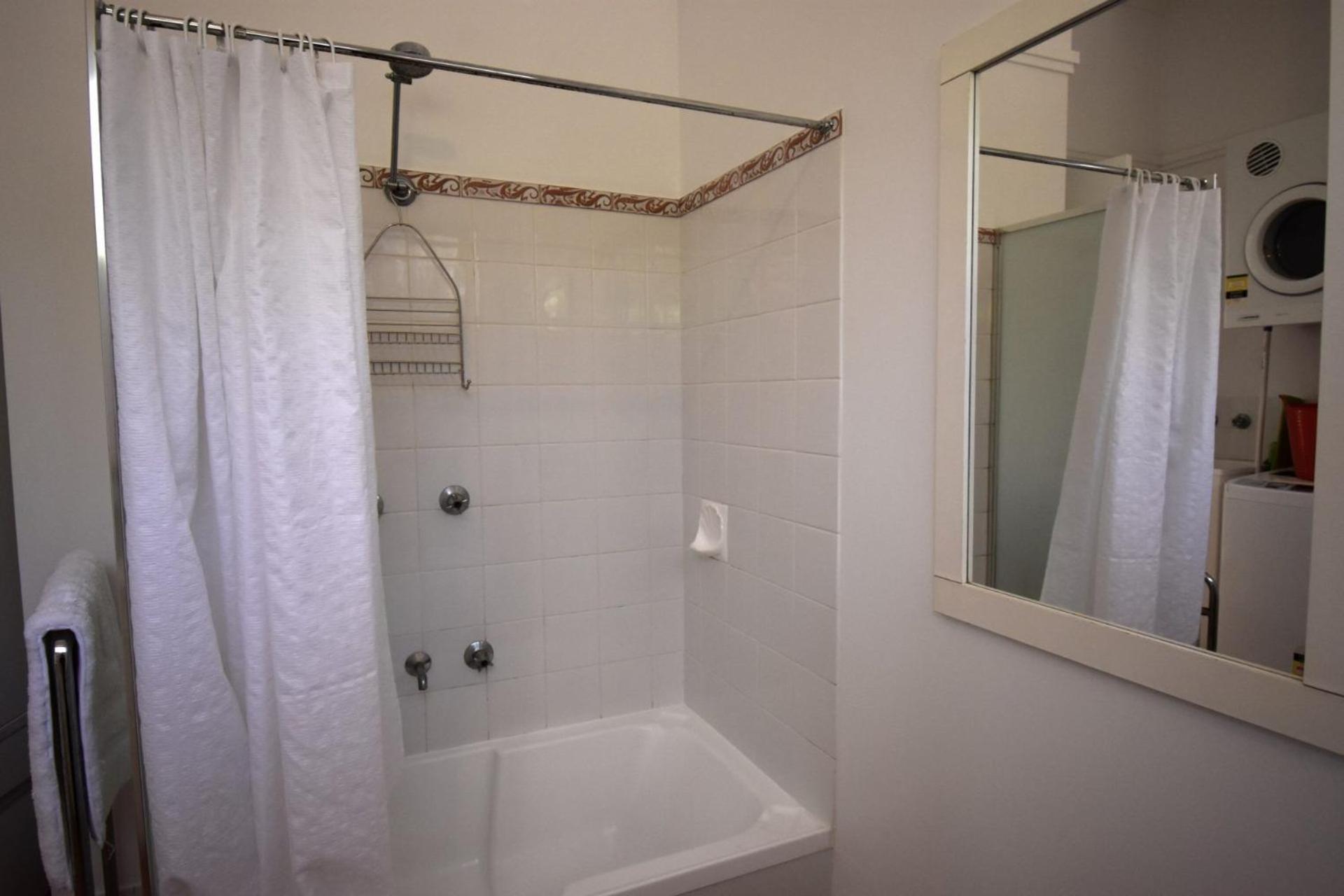 11 Burrawong