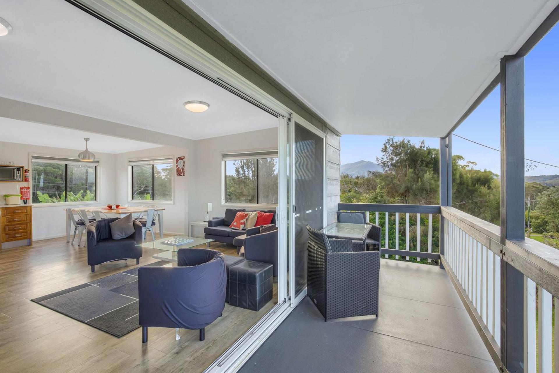8 Lakeview Drive