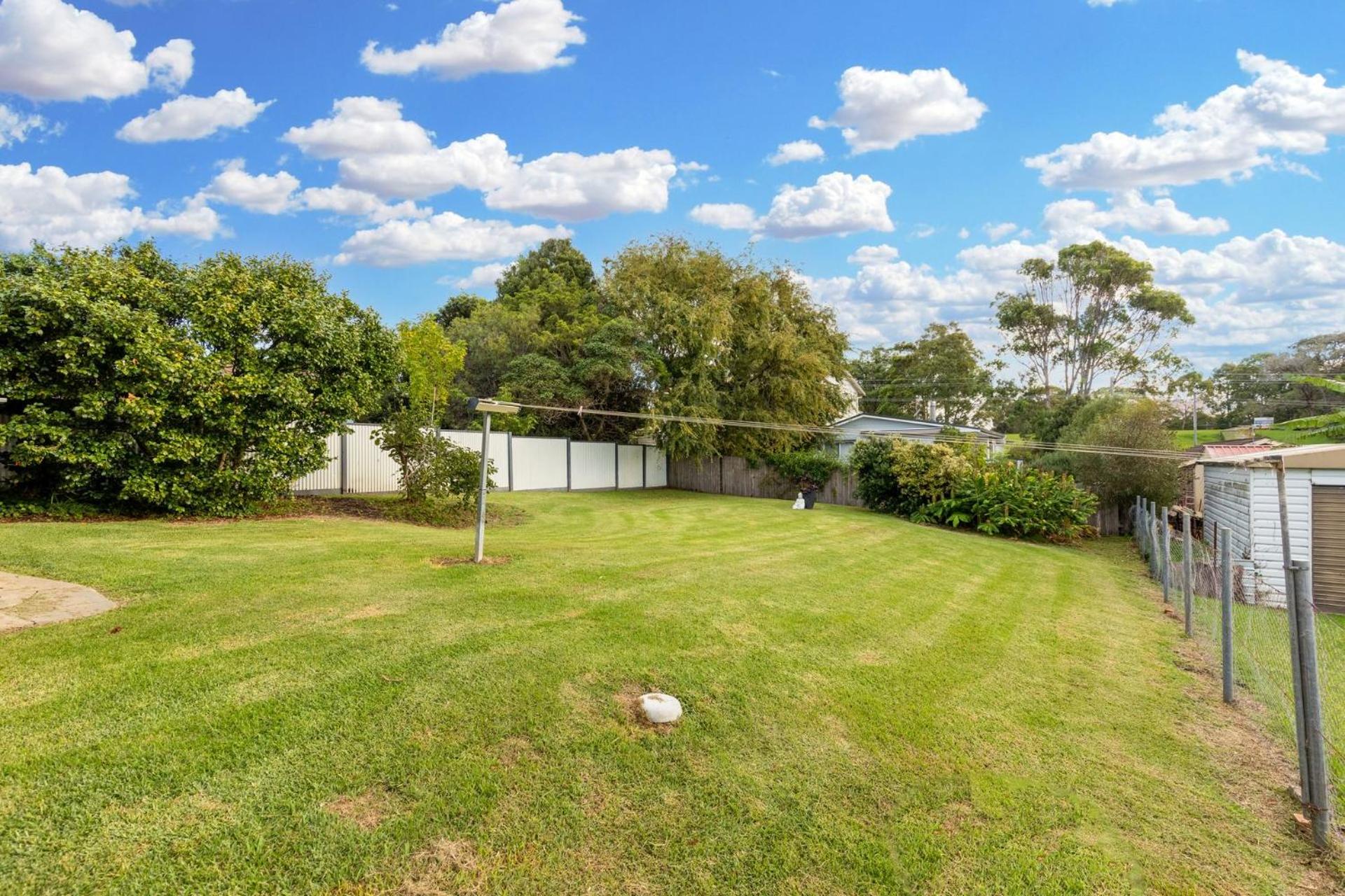 8 Lakeview Drive
