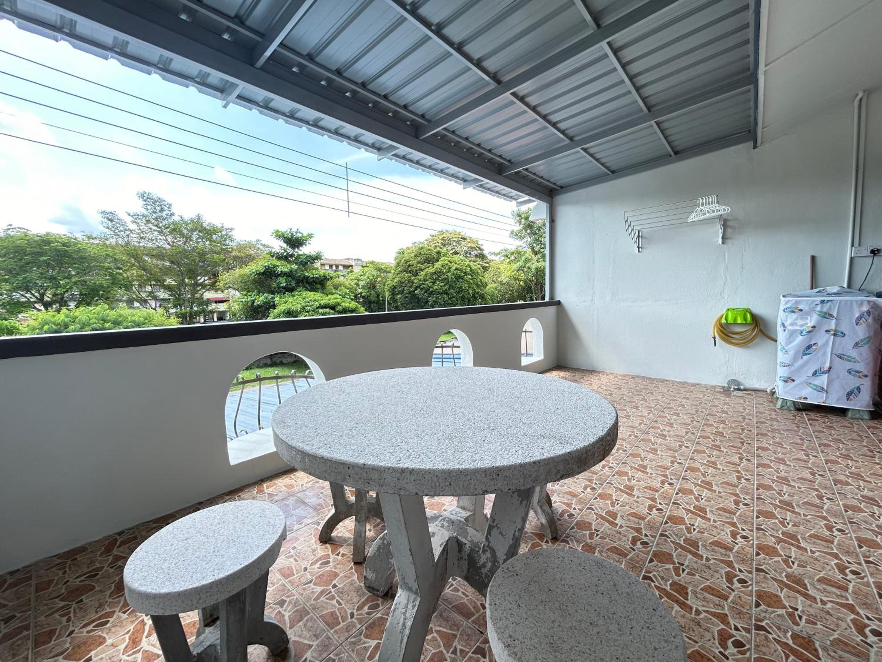 Ipoh Comfortable Family Homestay 4R3B 12pax SY25 photo 2