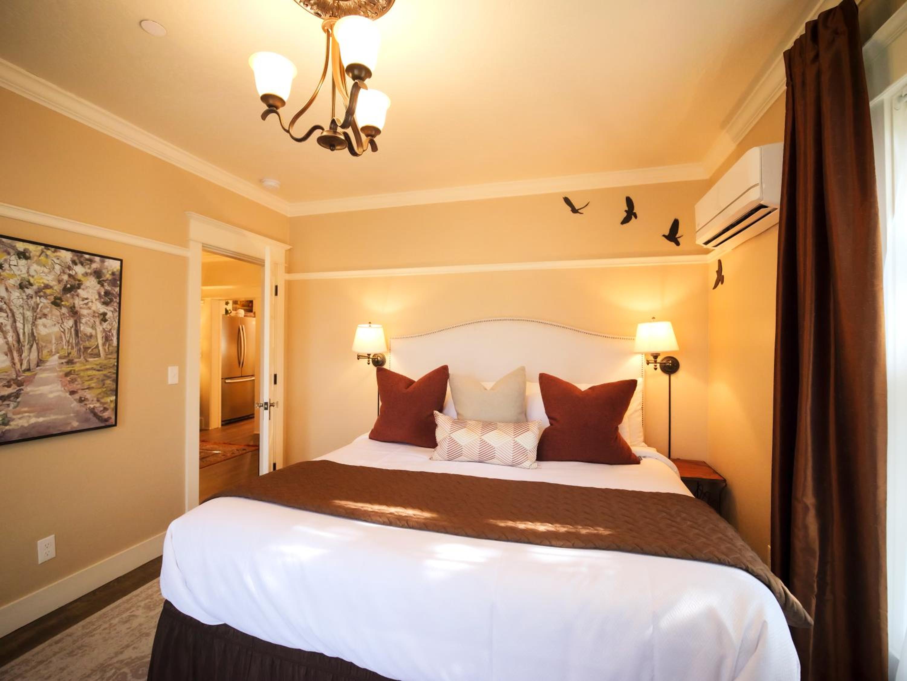 Ashland Vacations - Redtail Inn - 3 Suites Sleeps Up To 12 - Property Image 81