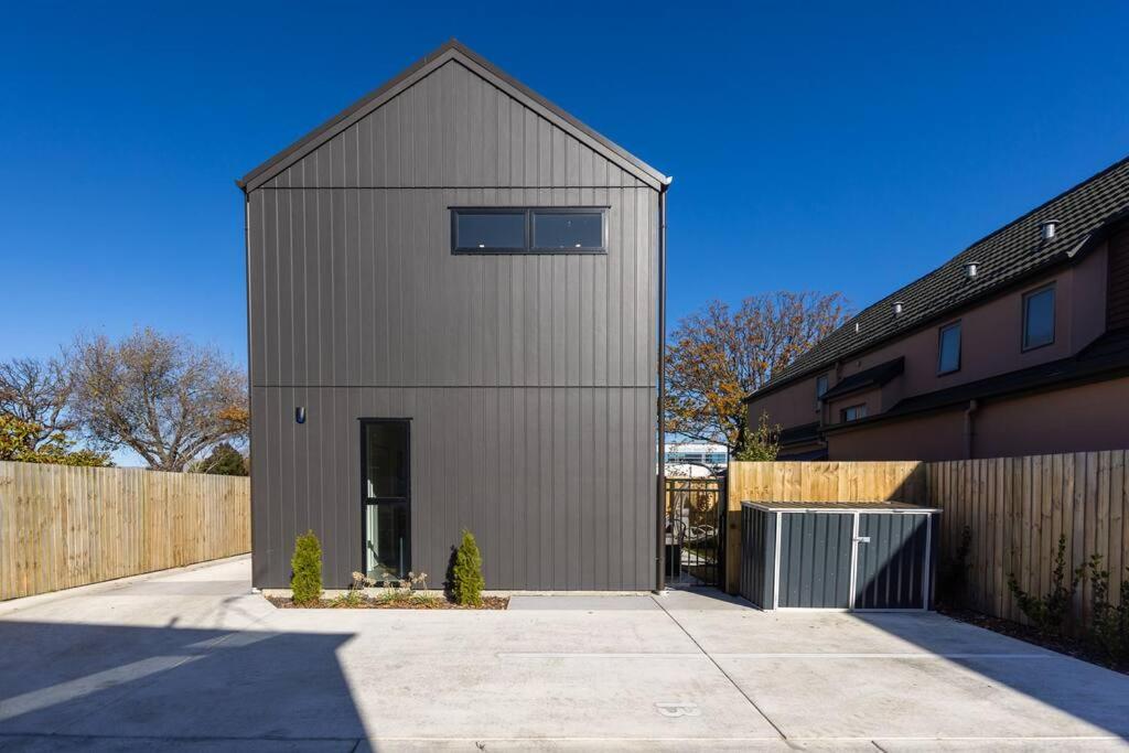 Brand New, Private & Central Townhouse view 5