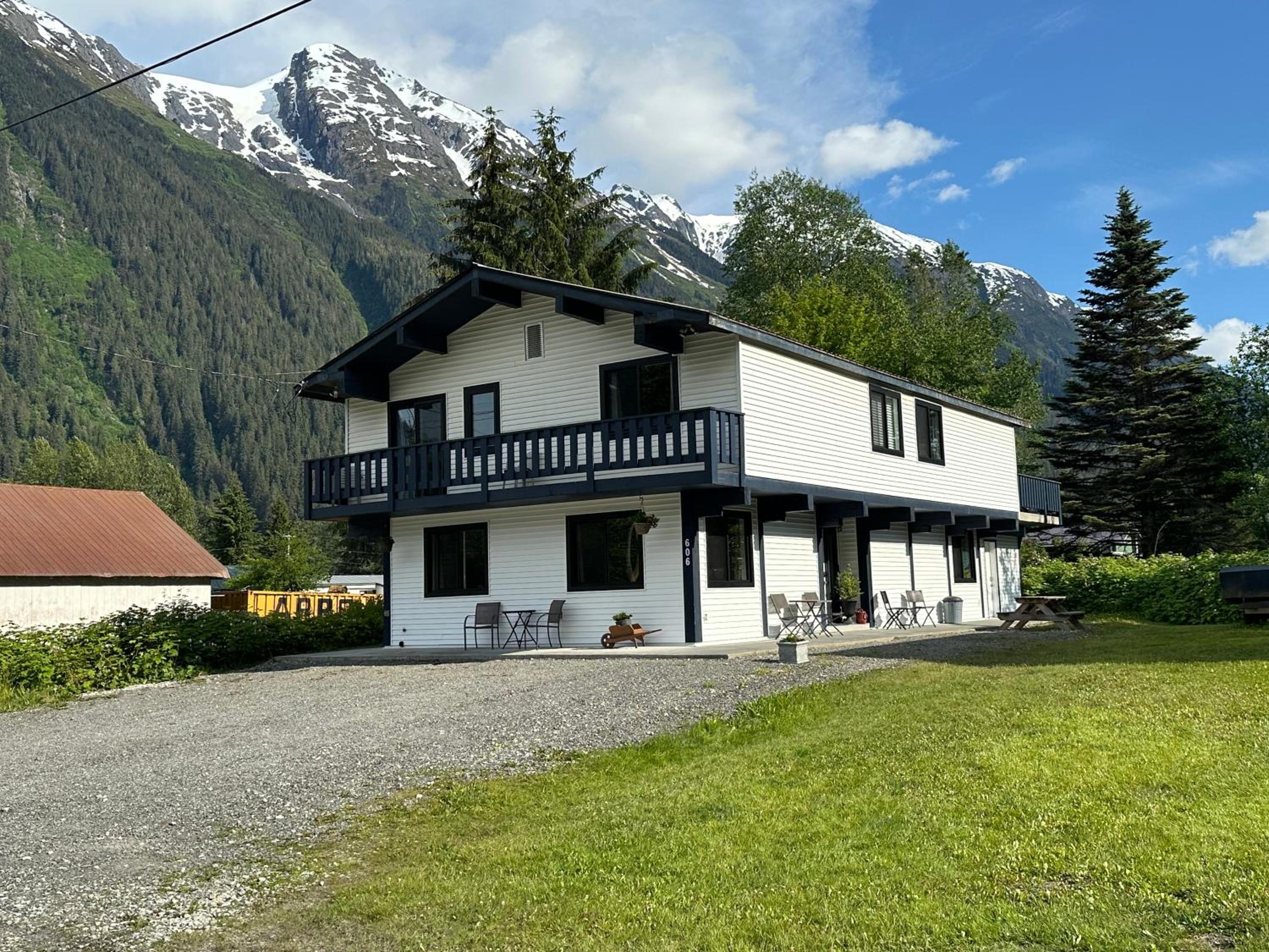 Bear Valley Guesthouse