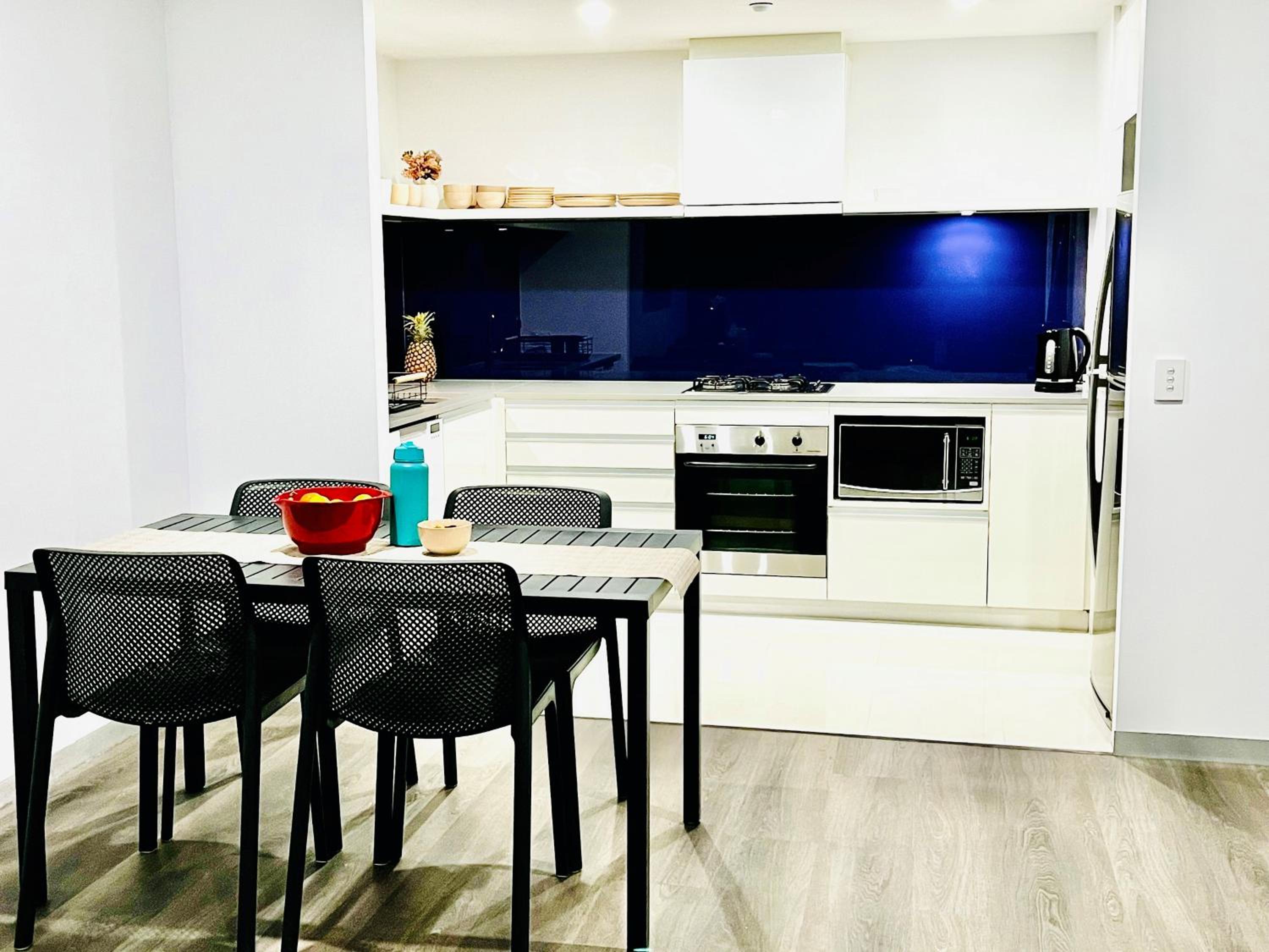 Circle on Cavil Holidays Gold Coast view 5