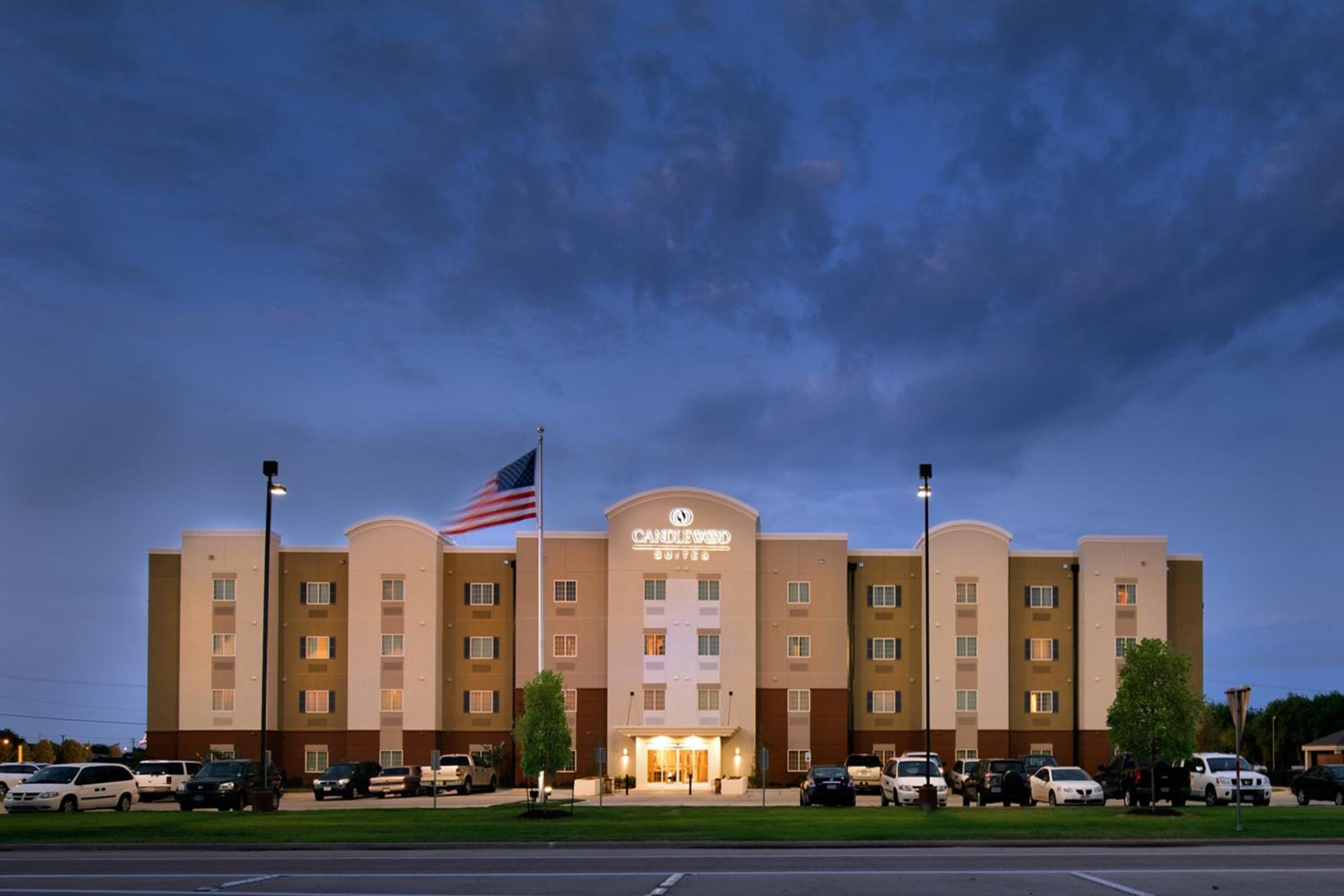 Hotel Candlewood Suites Fort Worth West, an IHG Hotel - Image 1