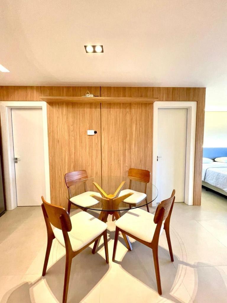 Um Luxo de Vista, Lindo Closet e Móveis Assinados