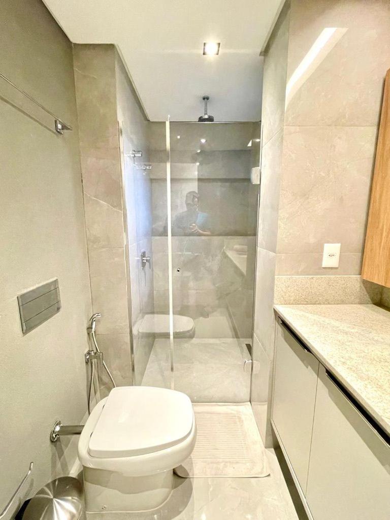 Um Luxo de Vista, Lindo Closet e Móveis Assinados