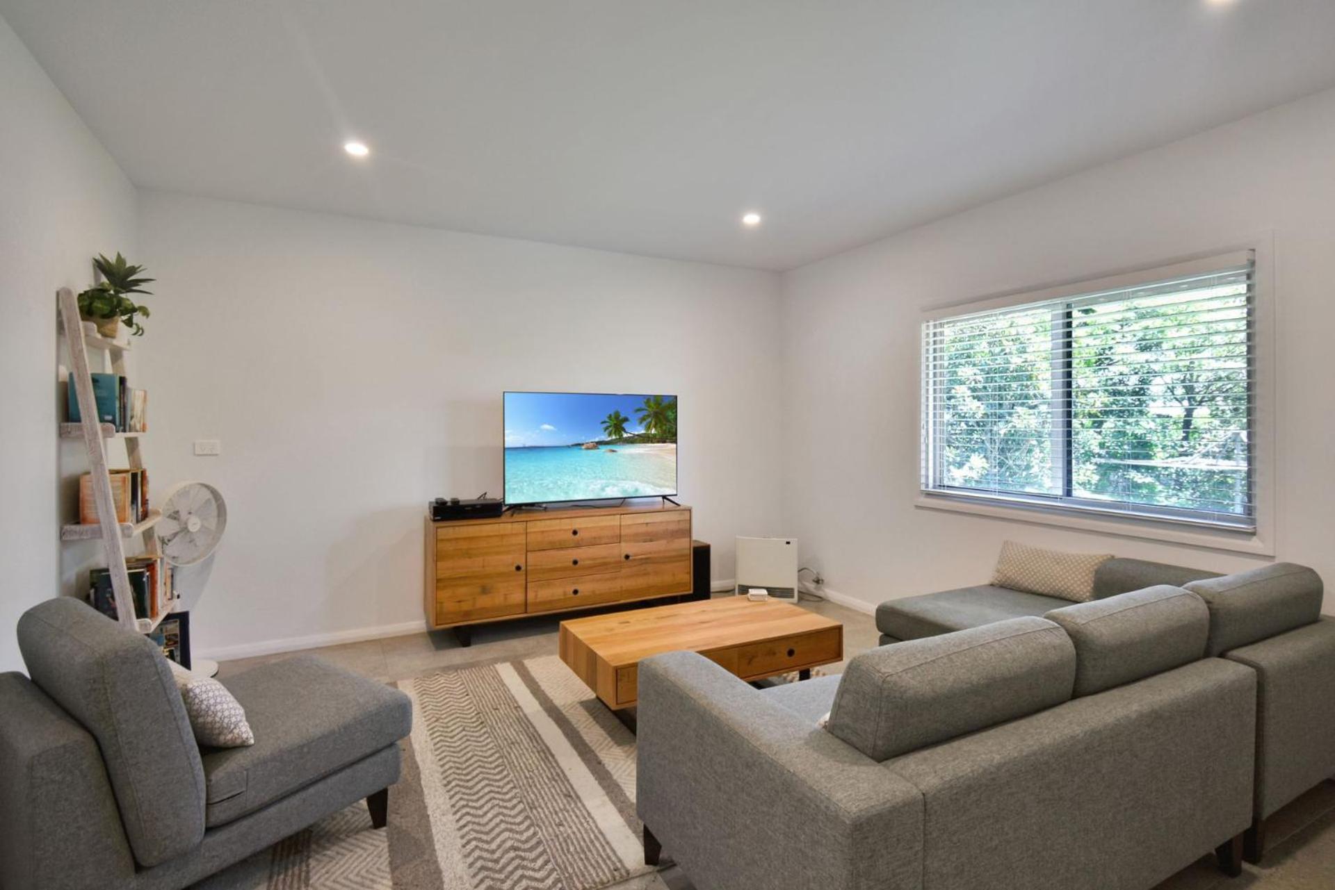 9 Scenic Dr