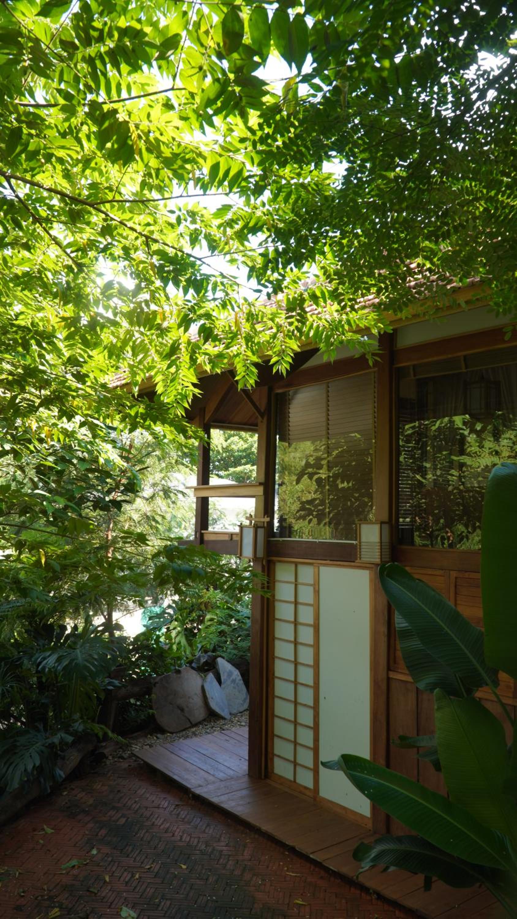 Harmony Botanical Garden Stay - 300 Plant Species, Natural Stream and Small Pool