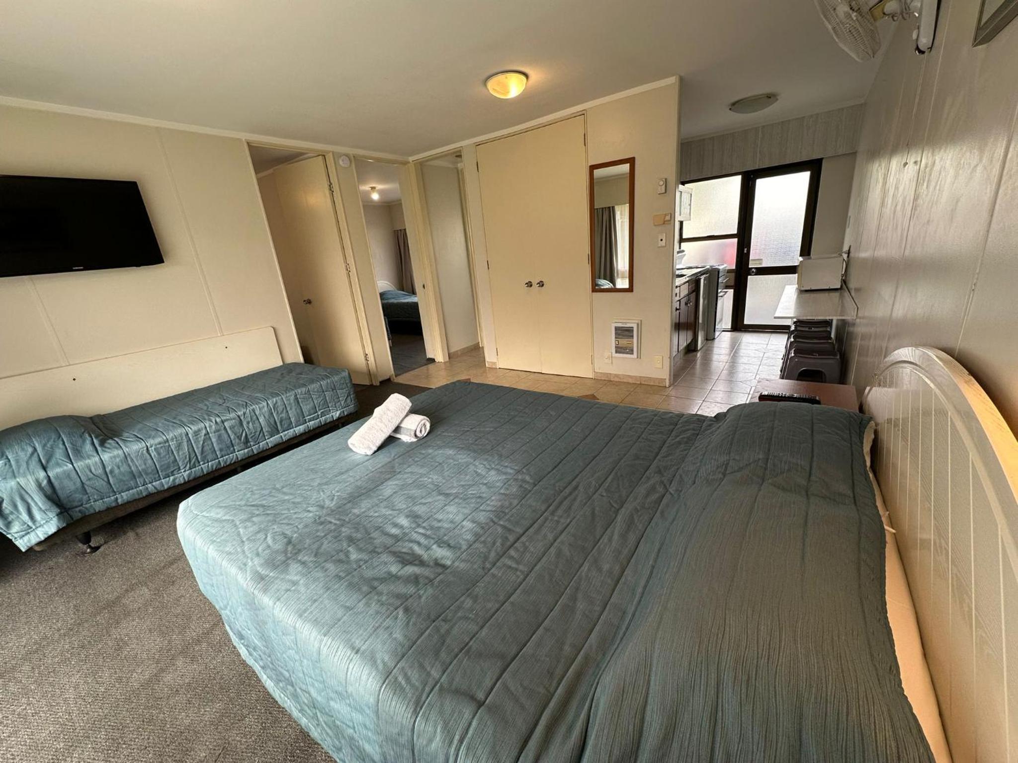 Airport Gold Star Motel - Image 5