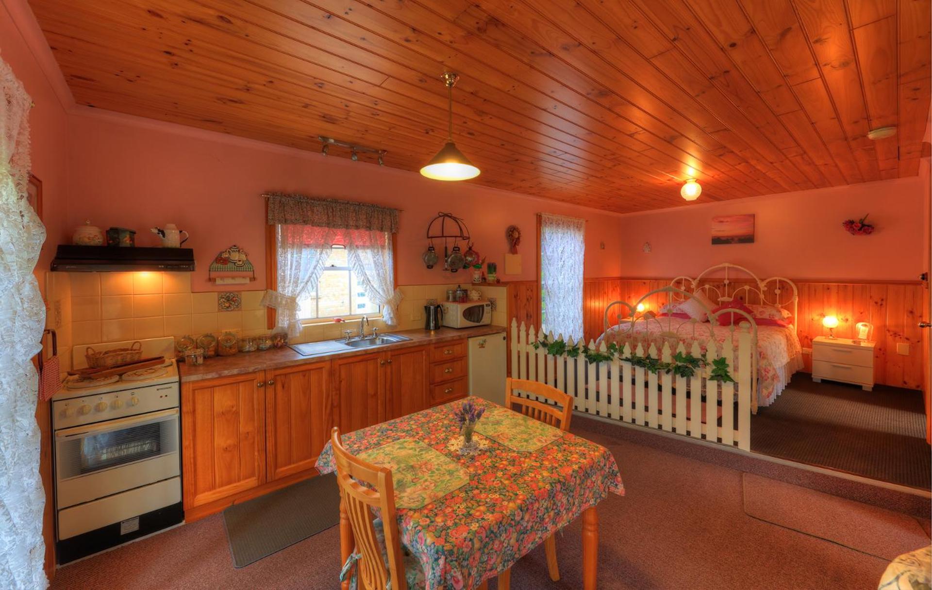 Rosebank Cottage Collection