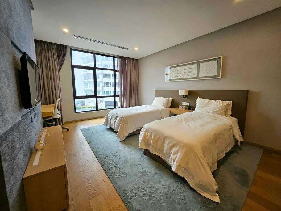 Luxurious Bathtub 2-Bedrooms Suite KLCC