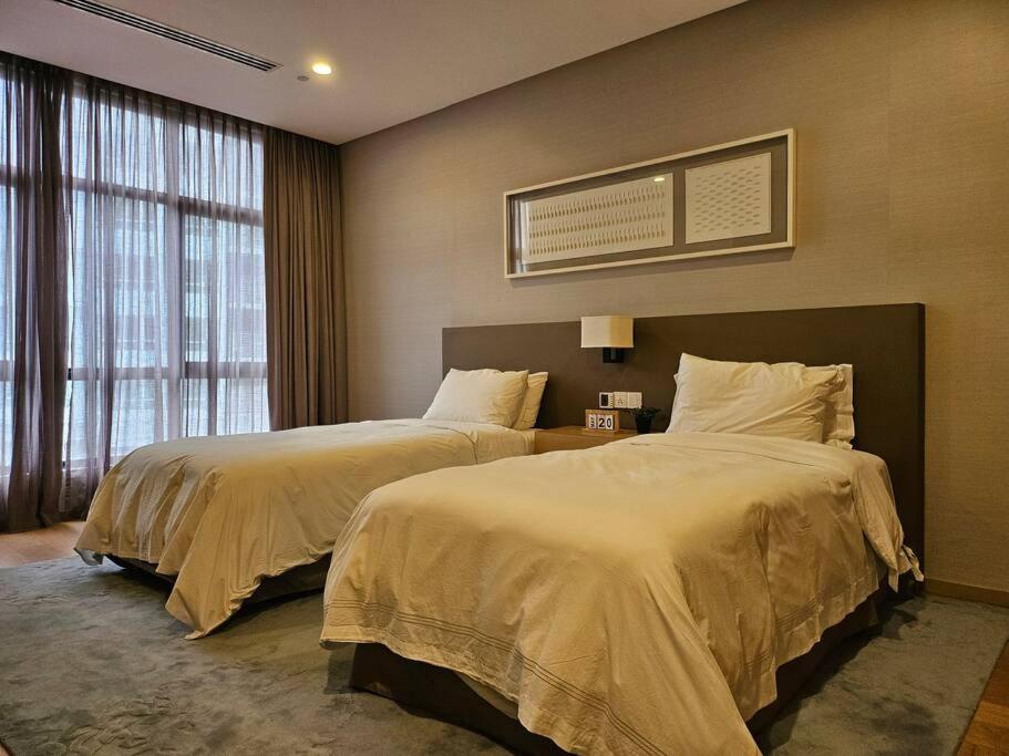 Luxurious Bathtub 2-Bedrooms Suite KLCC