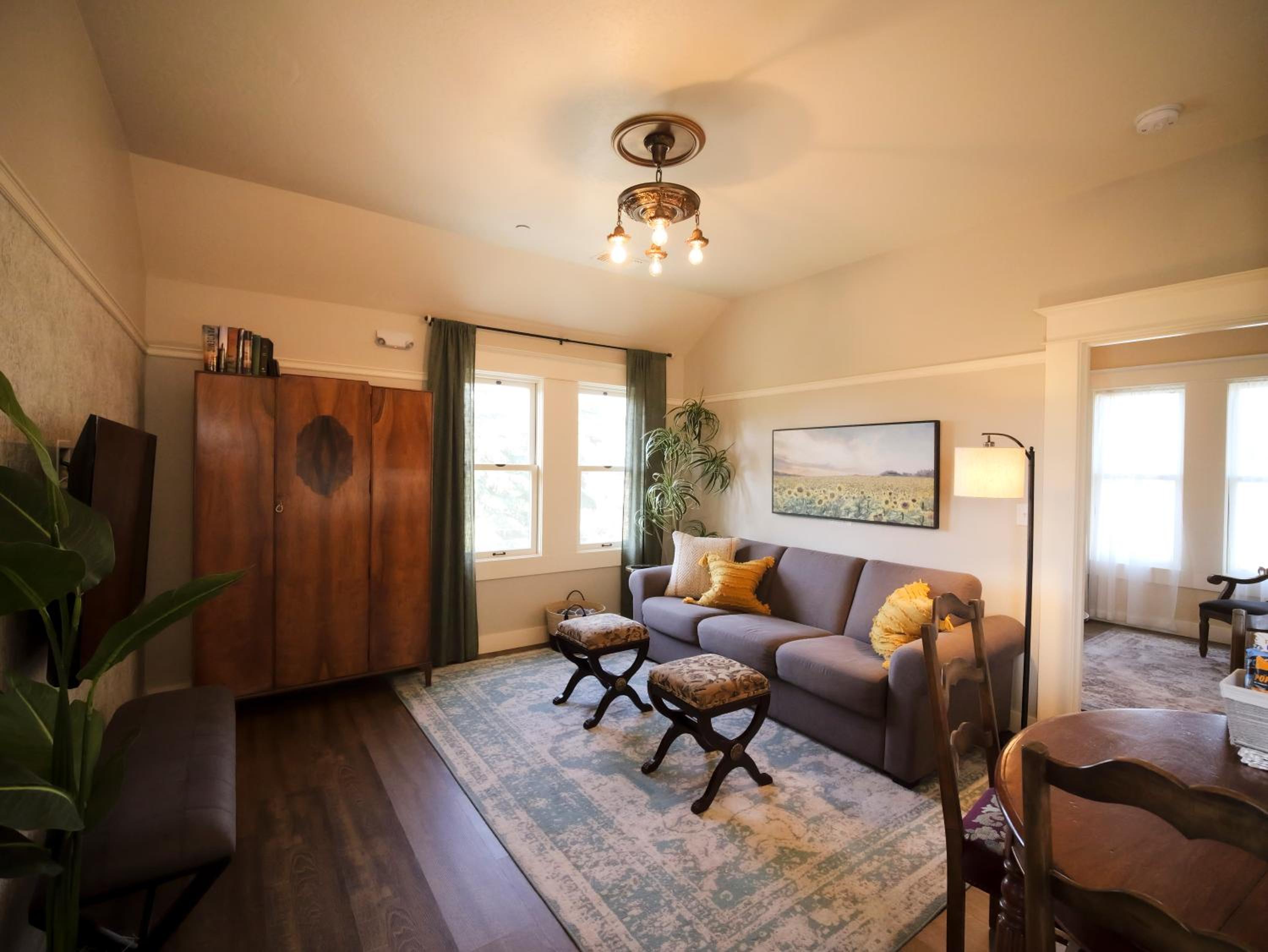 Ashland Vacations - Redtail Inn - 3 Suites Sleeps Up To 12 - Property Image 96