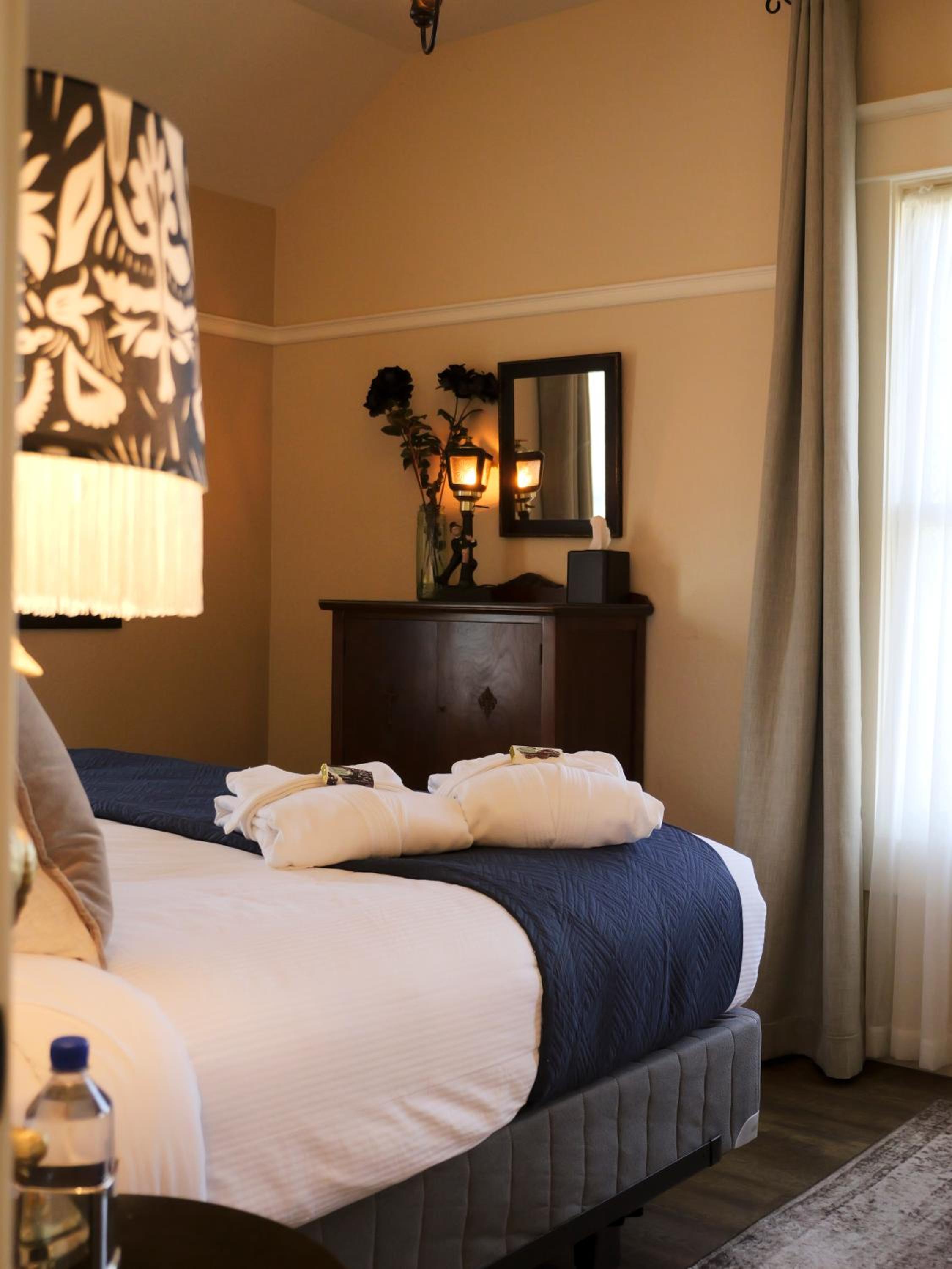 Ashland Vacations - Redtail Inn - 3 Suites Sleeps Up To 12 - Property Image 49