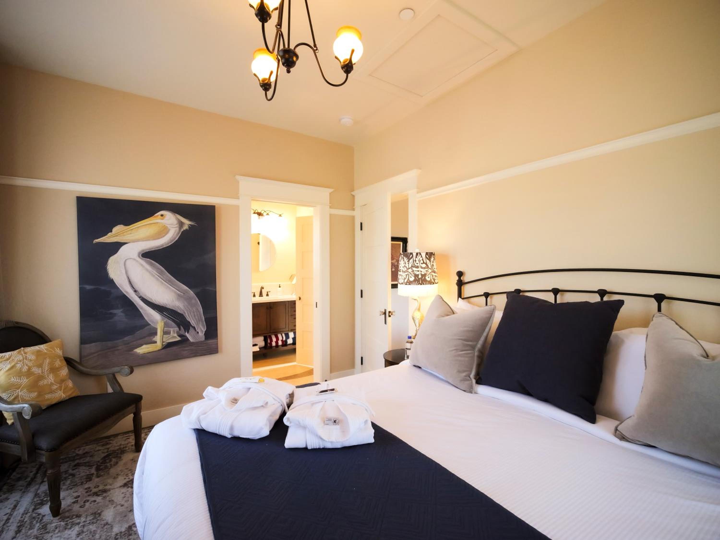 Ashland Vacations - Redtail Inn - 3 Suites Sleeps Up To 12 - Property Image 60