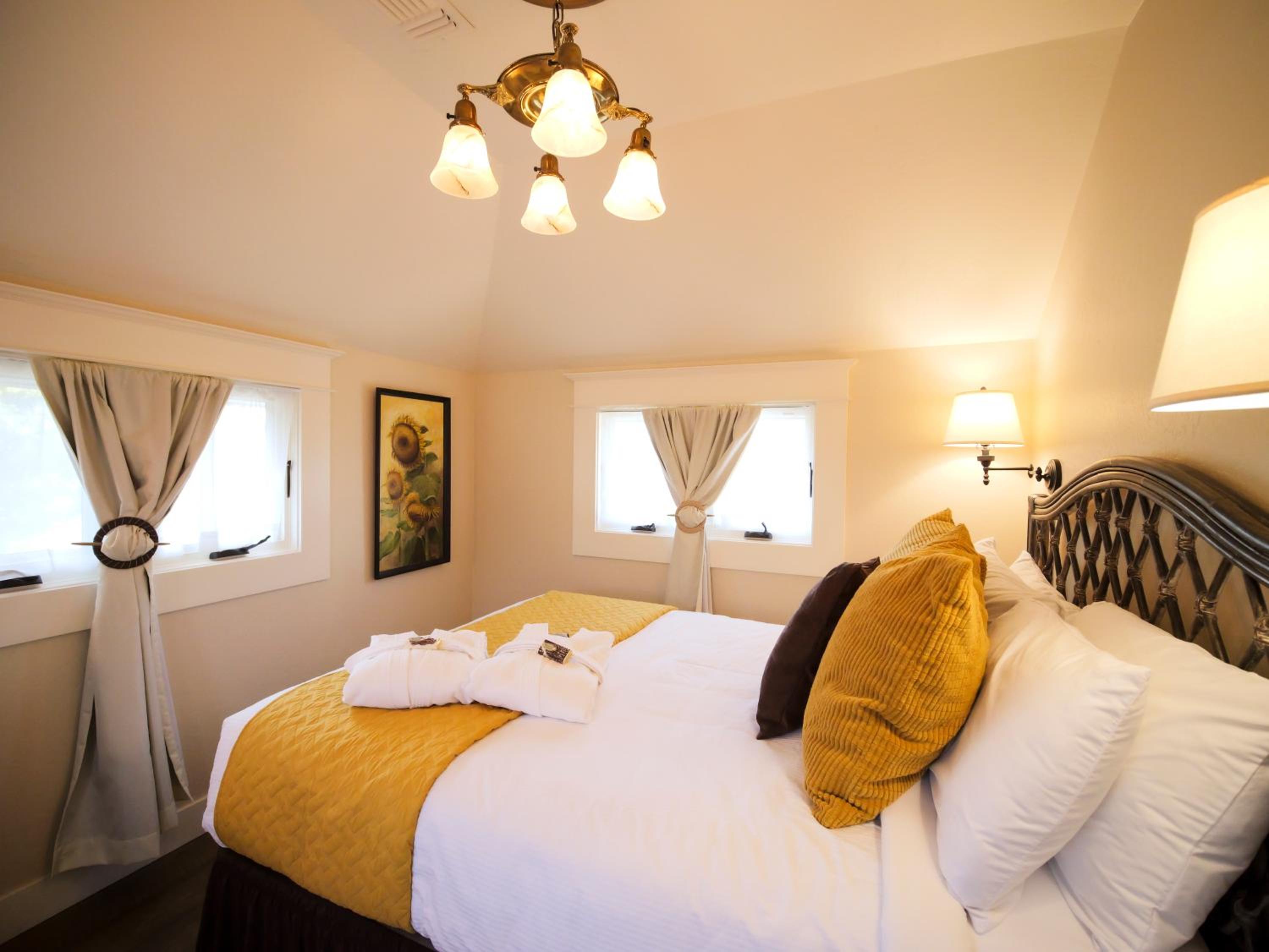 Ashland Vacations - Redtail Inn - 3 Suites Sleeps Up To 12 - Property Image 62
