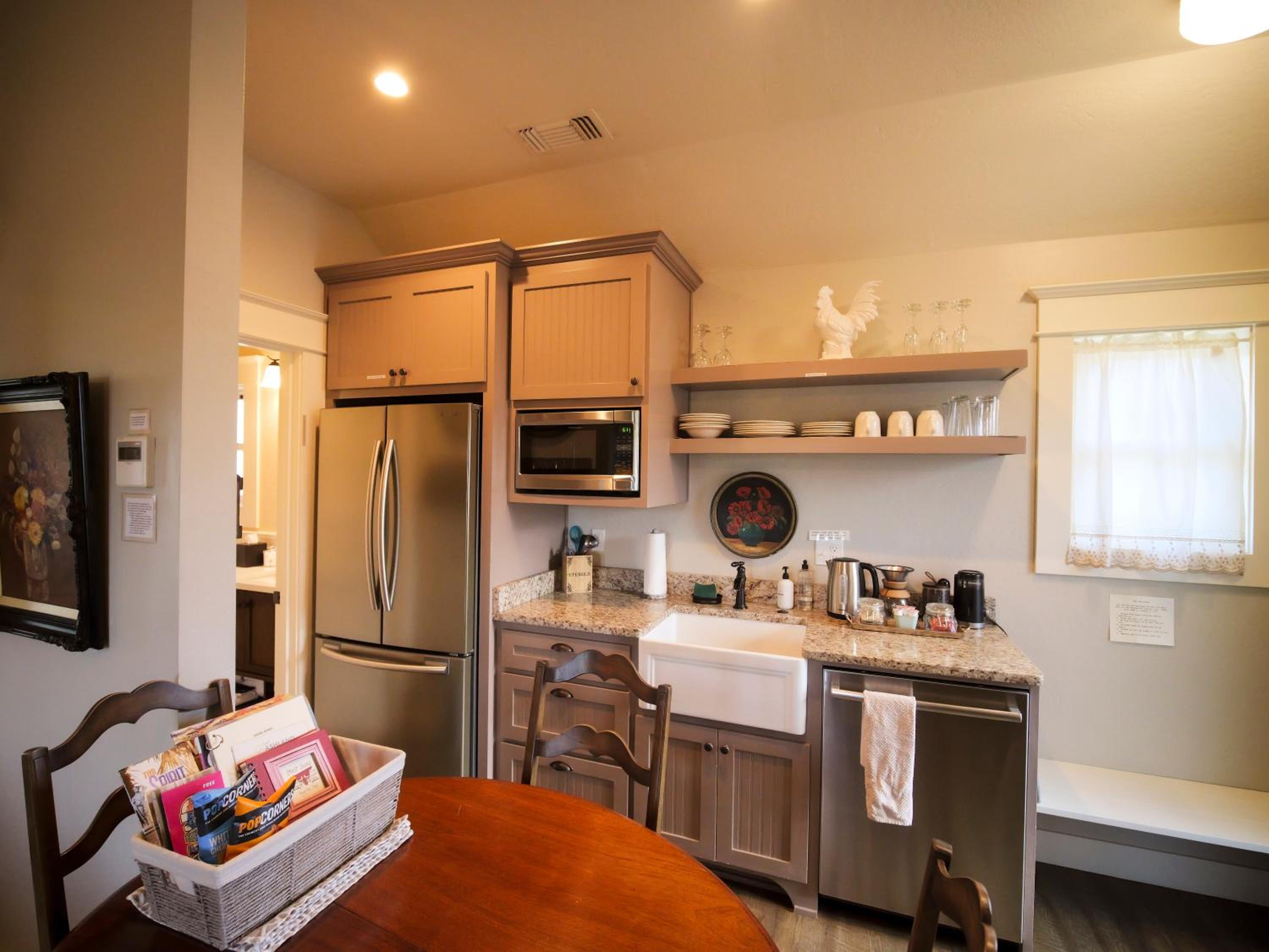 Ashland Vacations - Redtail Inn - 3 Suites Sleeps Up To 12 - Property Image 65