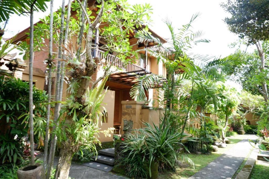 Bebek Tepi Sawah Villa And Spa view 3