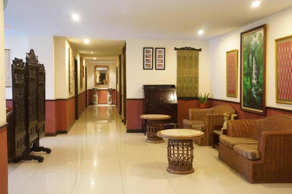 Losari Beach Hotel Makassar