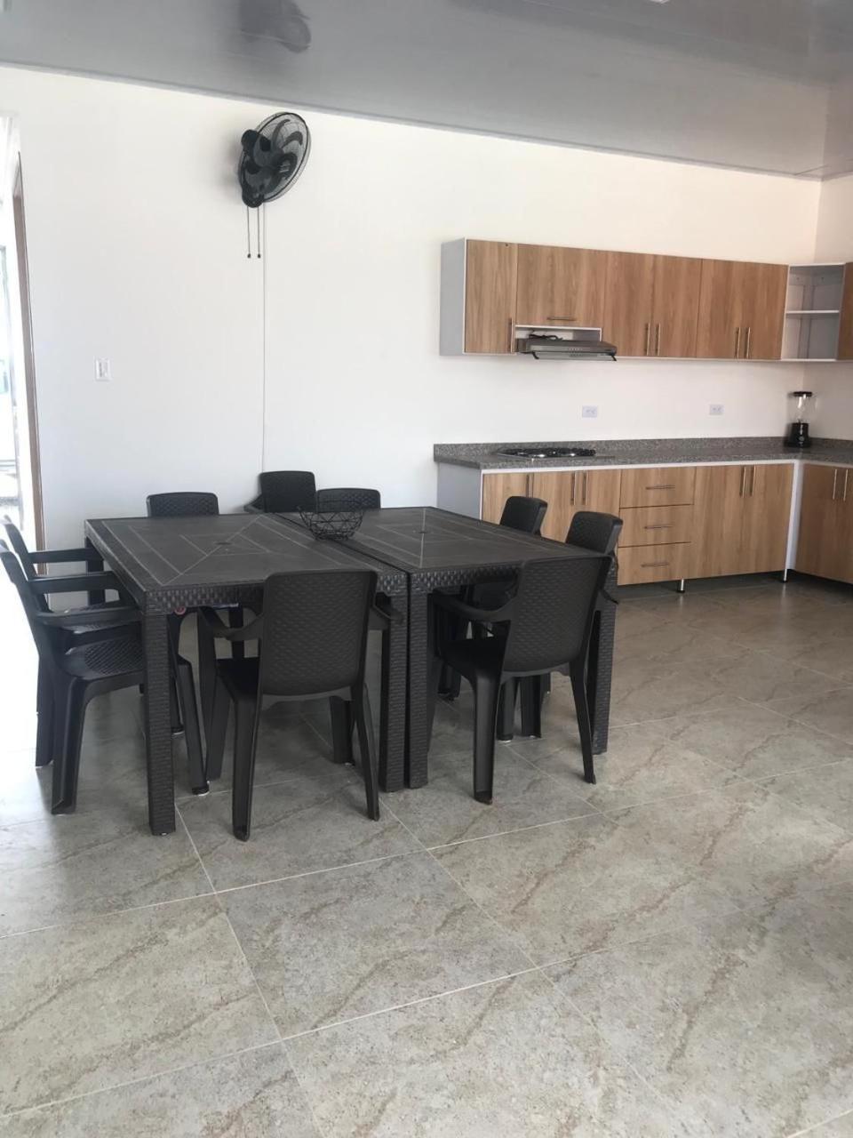 Casa Acacías Meta con Piscina y Jacuzzi