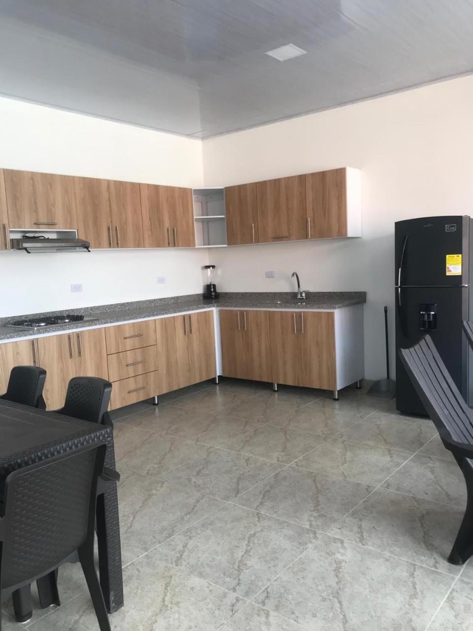 Casa Acacías Meta con Piscina y Jacuzzi