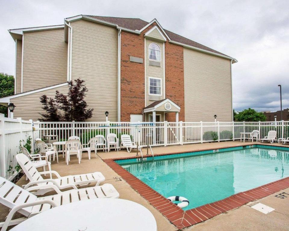 Quality Inn & Suites view 2
