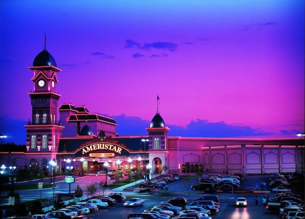Hotel Ameristar Casino Hotel Kansas City - Image 1