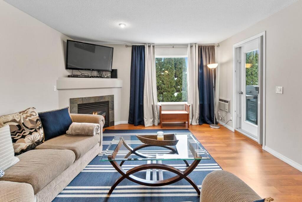 Riverside Trinity 2 Bed 2 Bath and Boat Slip