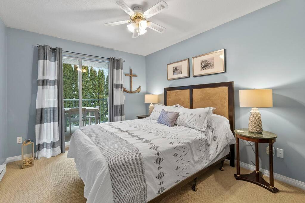 Riverside Trinity 2 Bed 2 Bath and Boat Slip