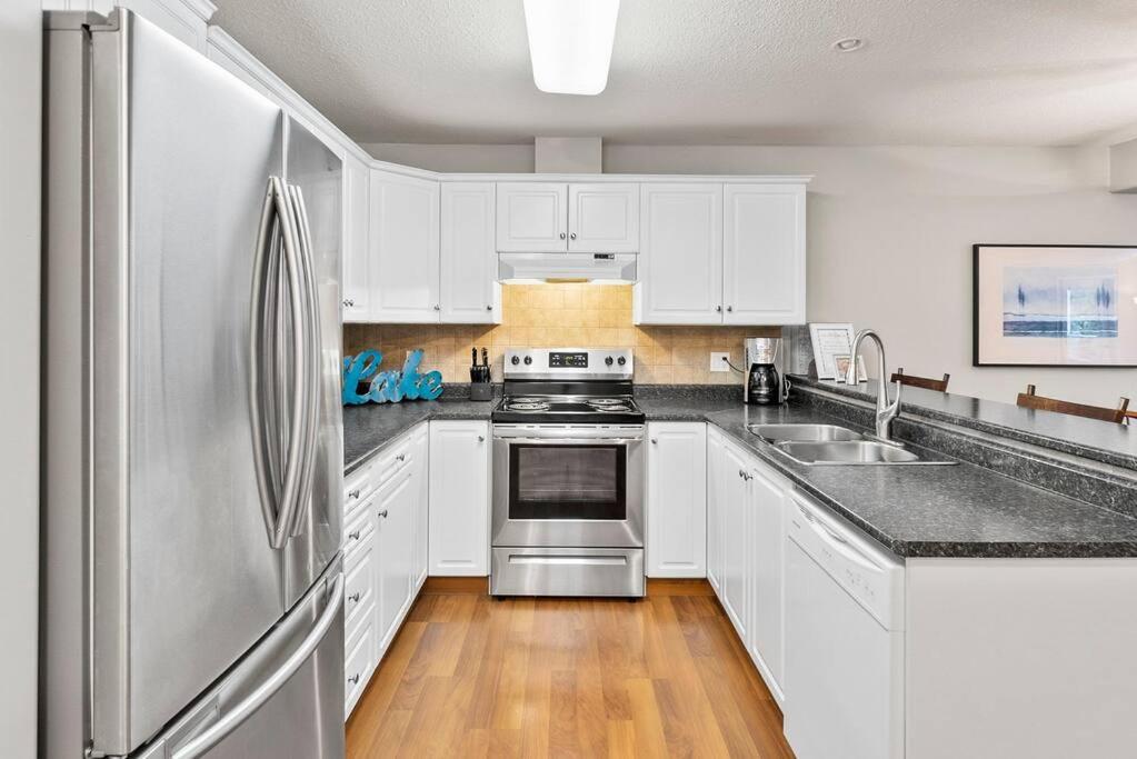 Riverside Trinity 2 Bed 2 Bath and Boat Slip