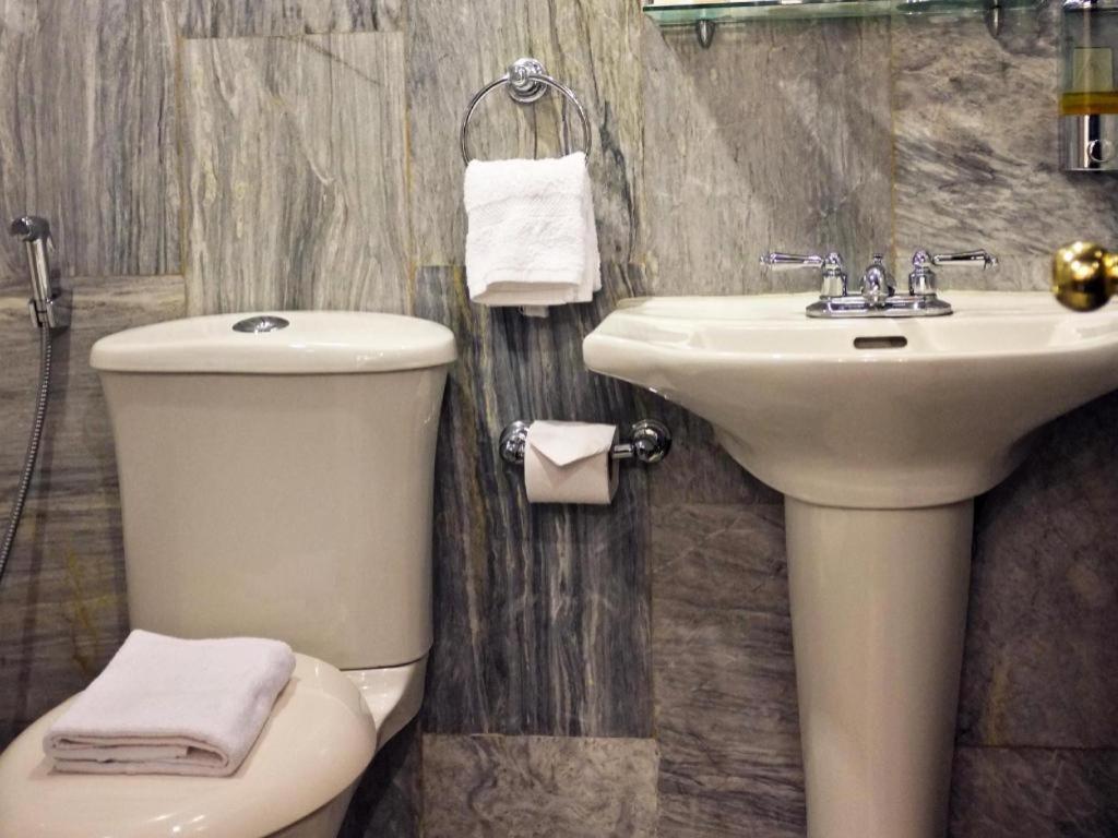 Peridot Suites