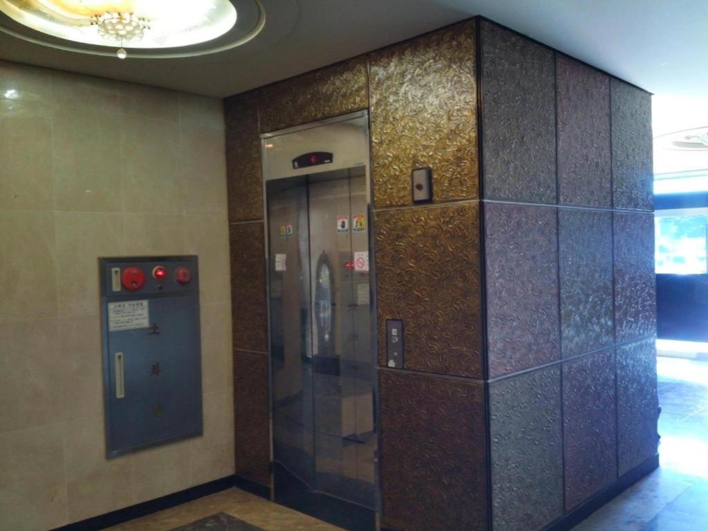 Seongsanpo Sky Hotel