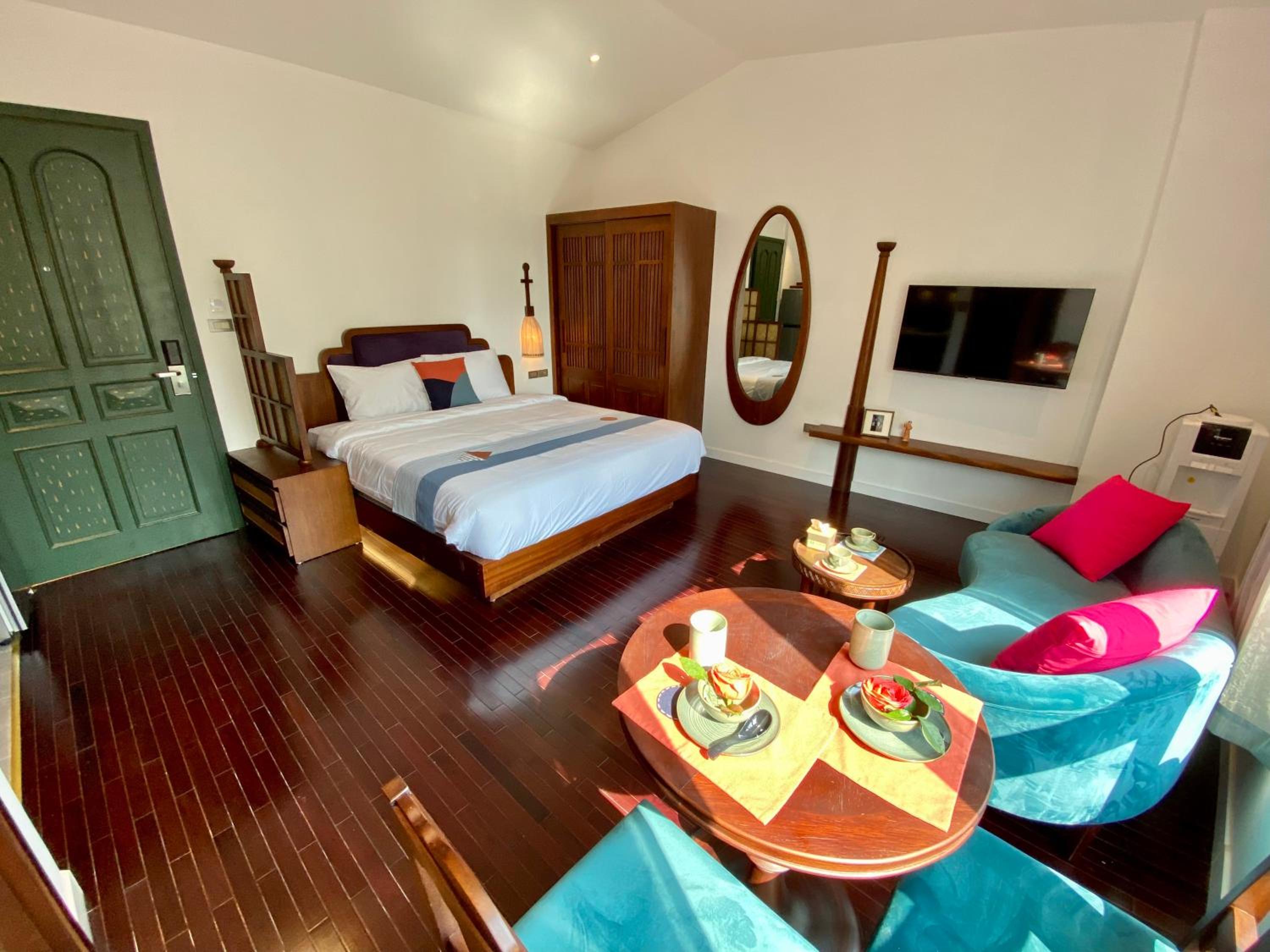 Hanoi Apartment for rent near Old Quarter 51 NKH