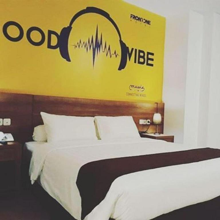 Front One Hotel Pamekasan Madura