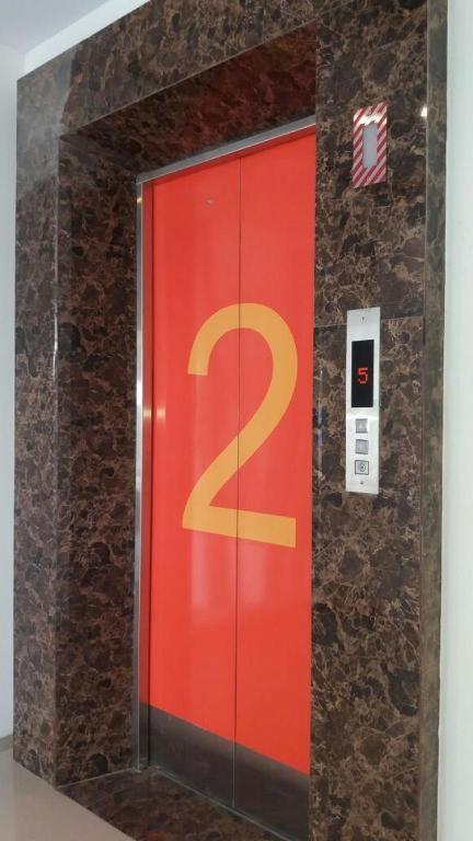 Front One Hotel Pamekasan Madura