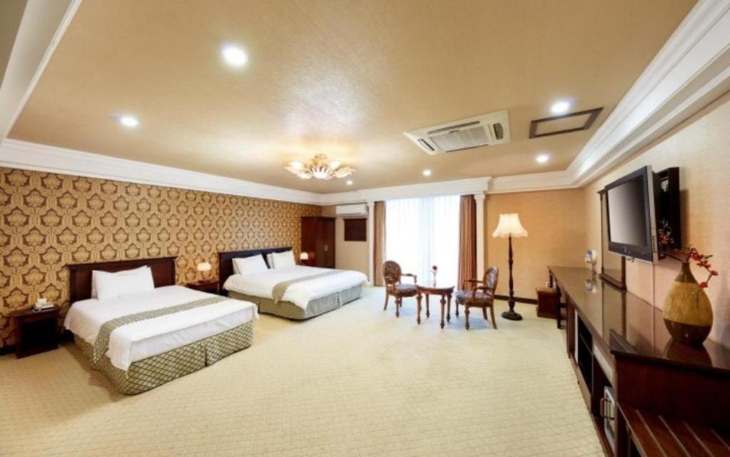 Dongbusan Spa Hotel view 2
