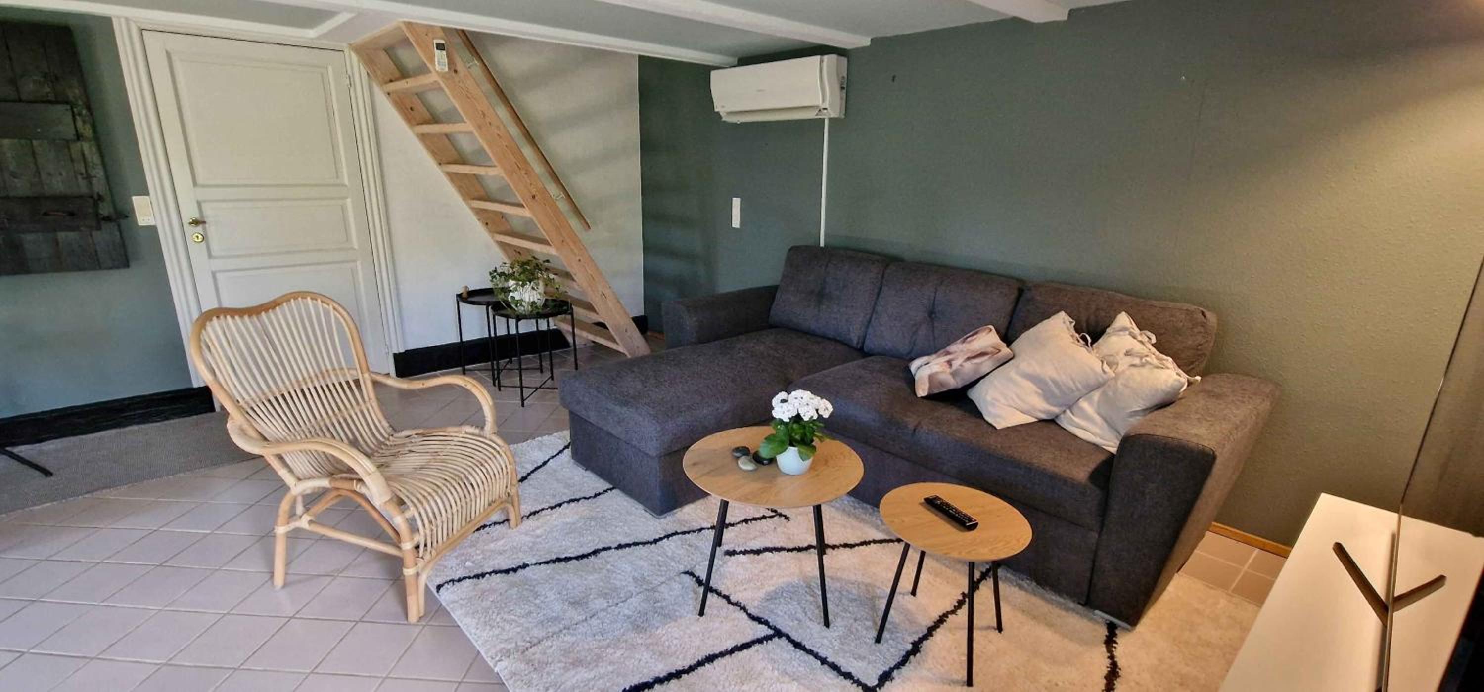 Charming Apartment In The Old Church Forge