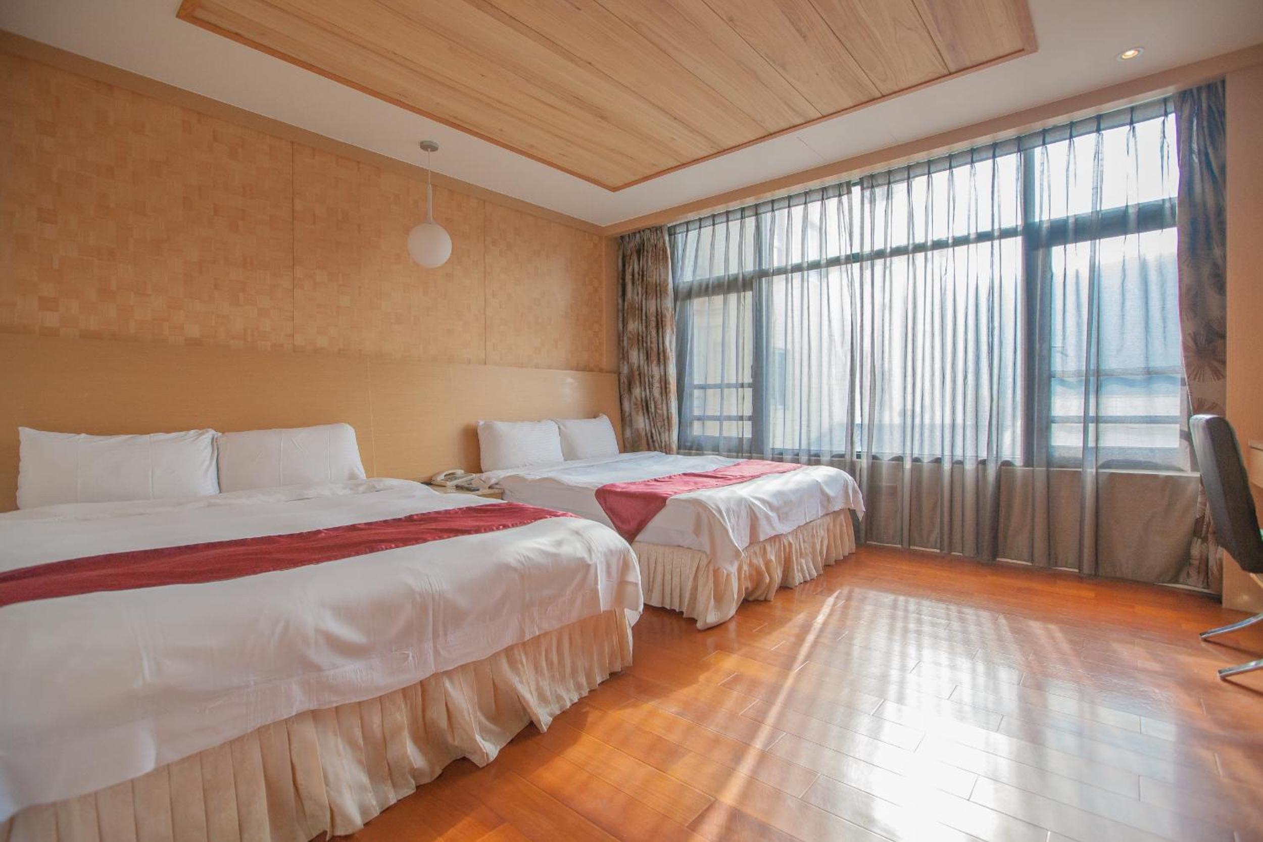 Shuian Lakeside Hotel