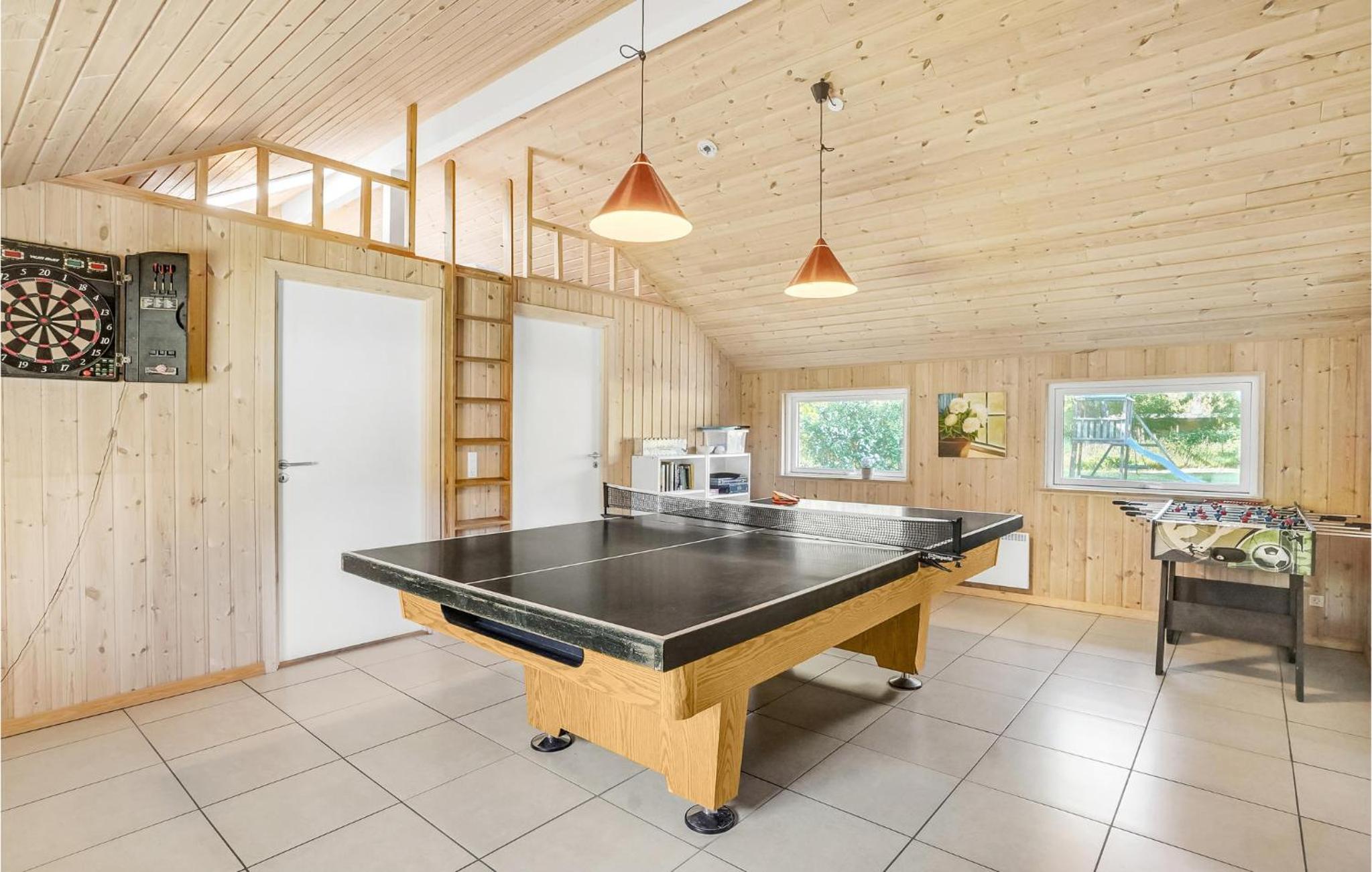 Lovely Home In Rødby With Kitchen